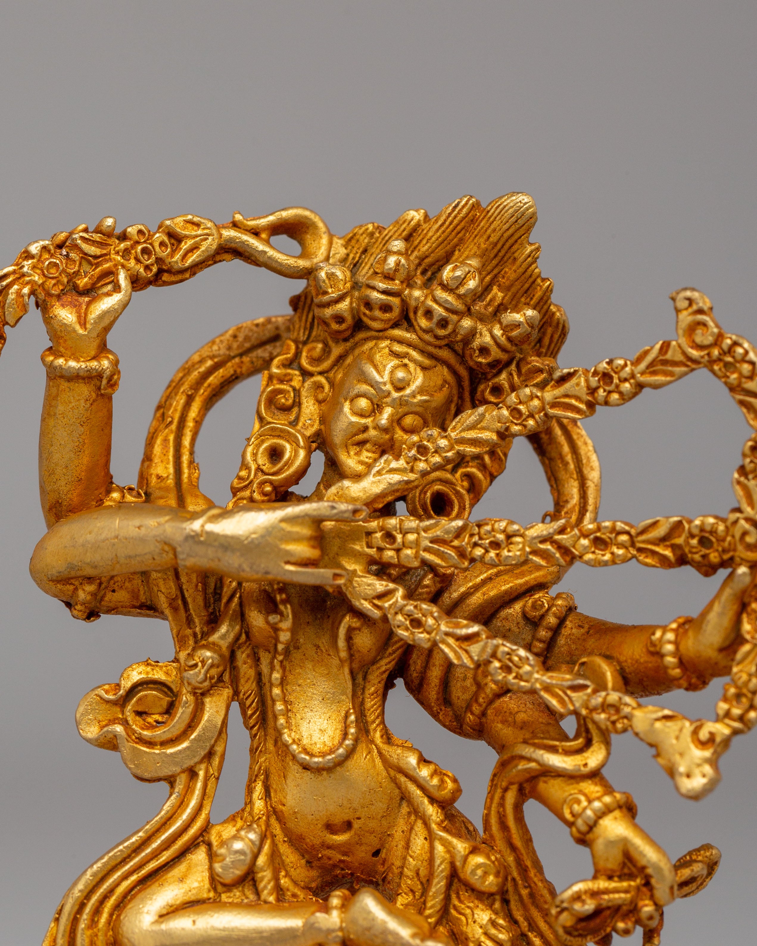 Divine Dakini Kurukulla Statue | Tibetan Buddhist Goddess of Magnetism