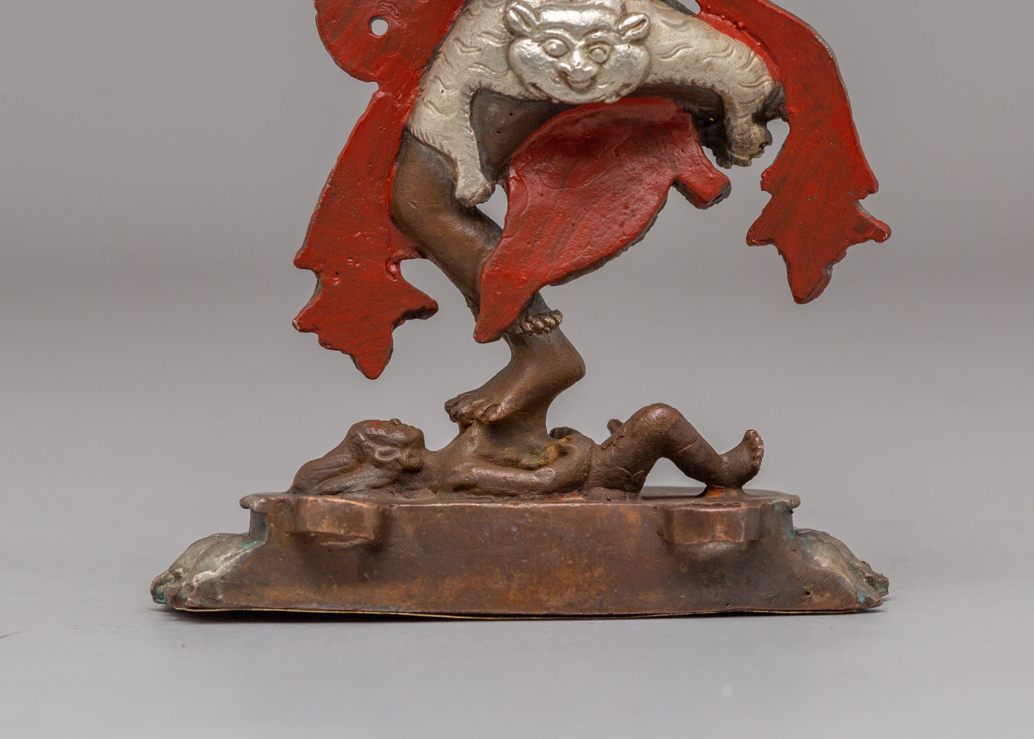 Sacred Simhamukha Sculpture | Handcrafted Tibetan Lion-Faced Dakini Statue