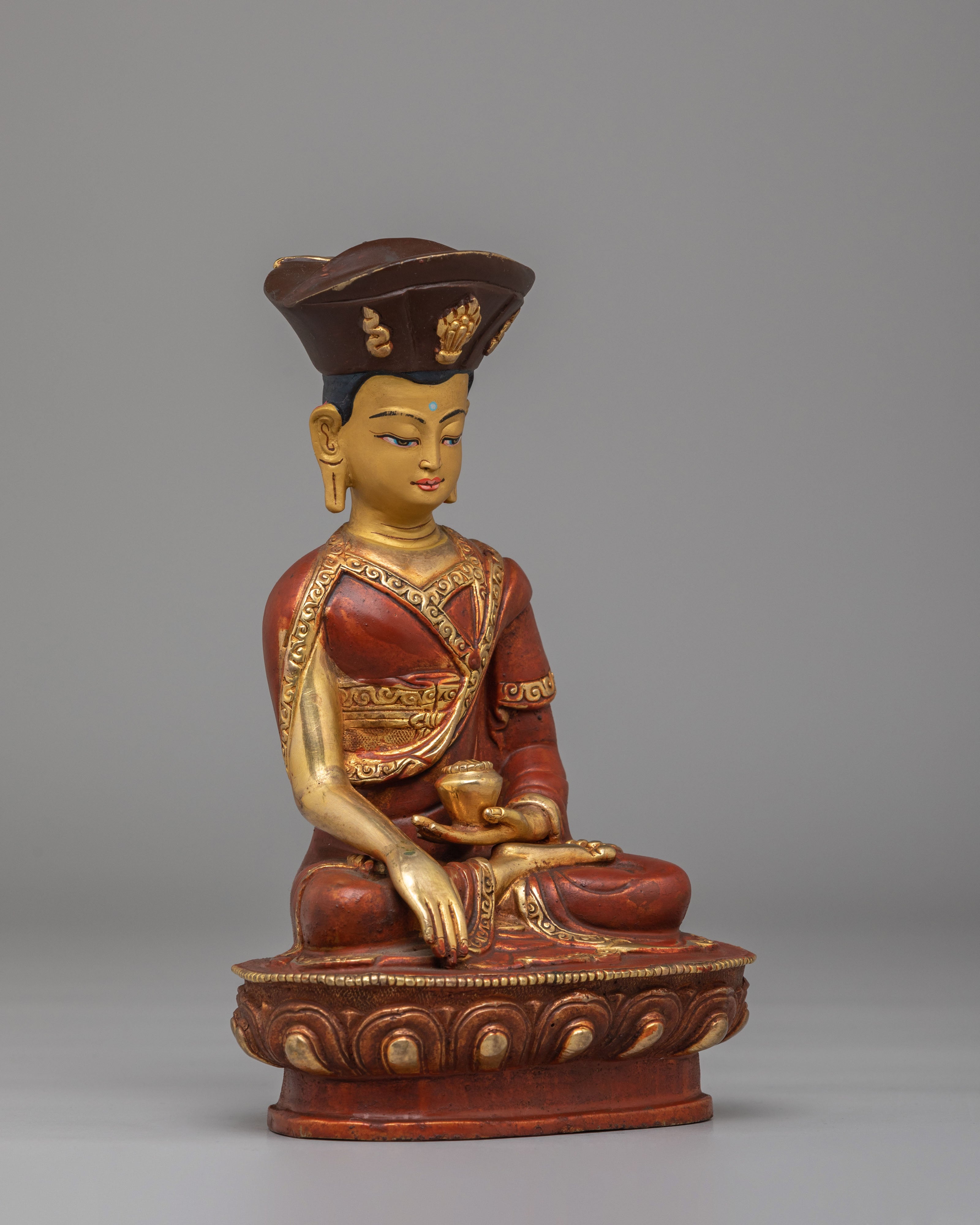 Himalayan Jigten Sumgon Statue | Drikung Kagyu Master