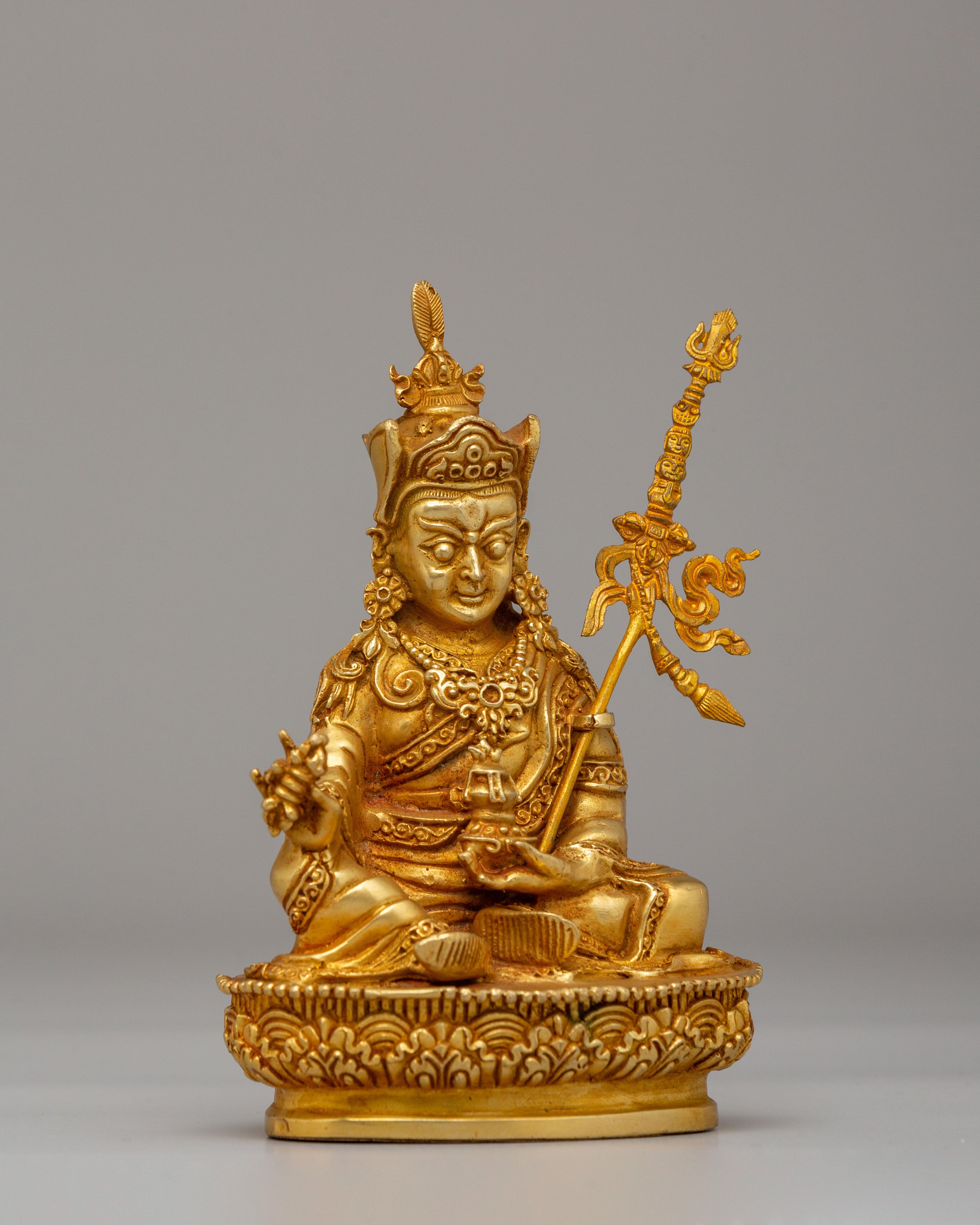 Sacred Guru Rinpoche Altar Statue | Spiritual Symbol of Enlightened Wisdom