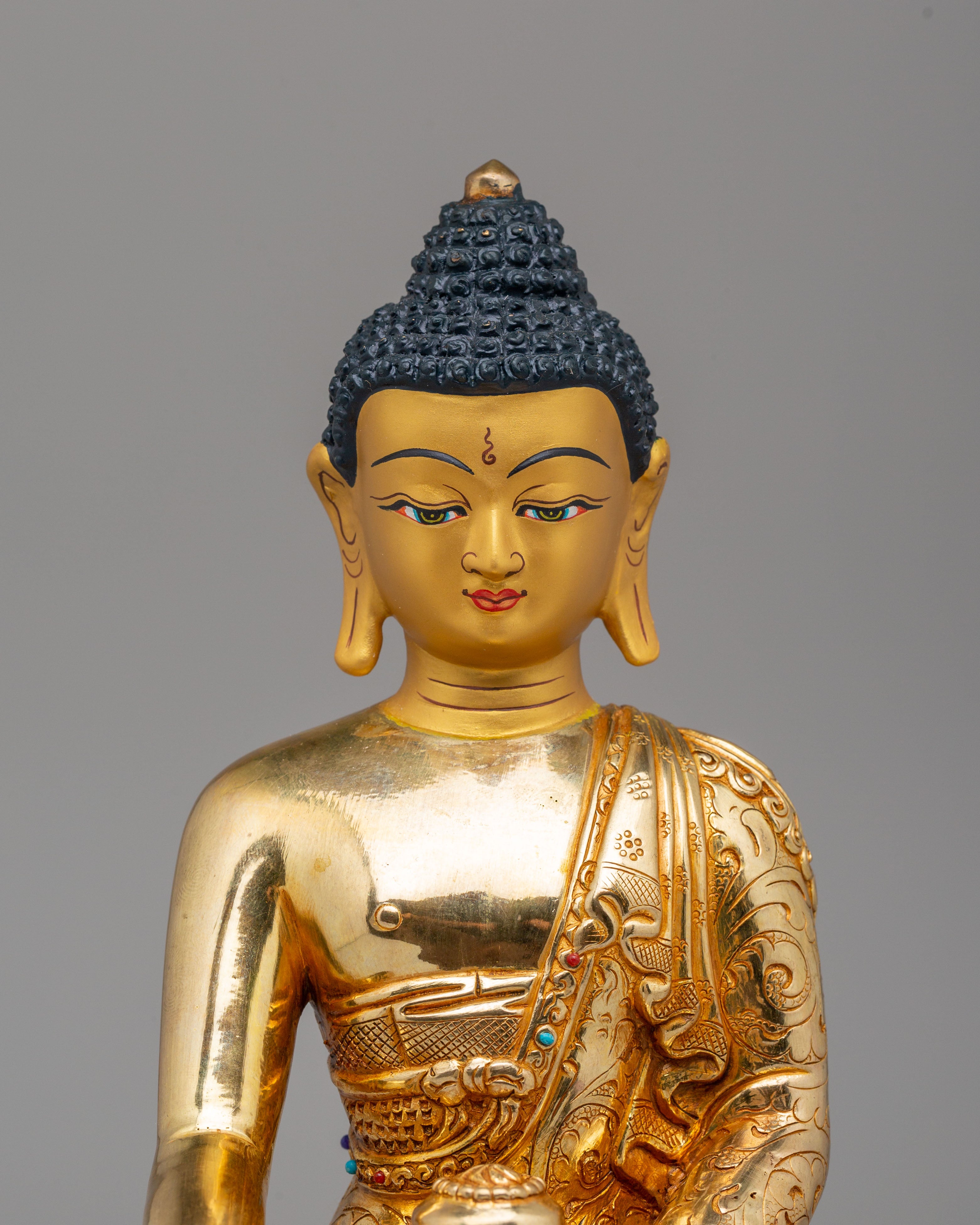 Traditional Himalayan Shakyamuni Buddha Sculpture | A Symbol of Peace and Wisdom