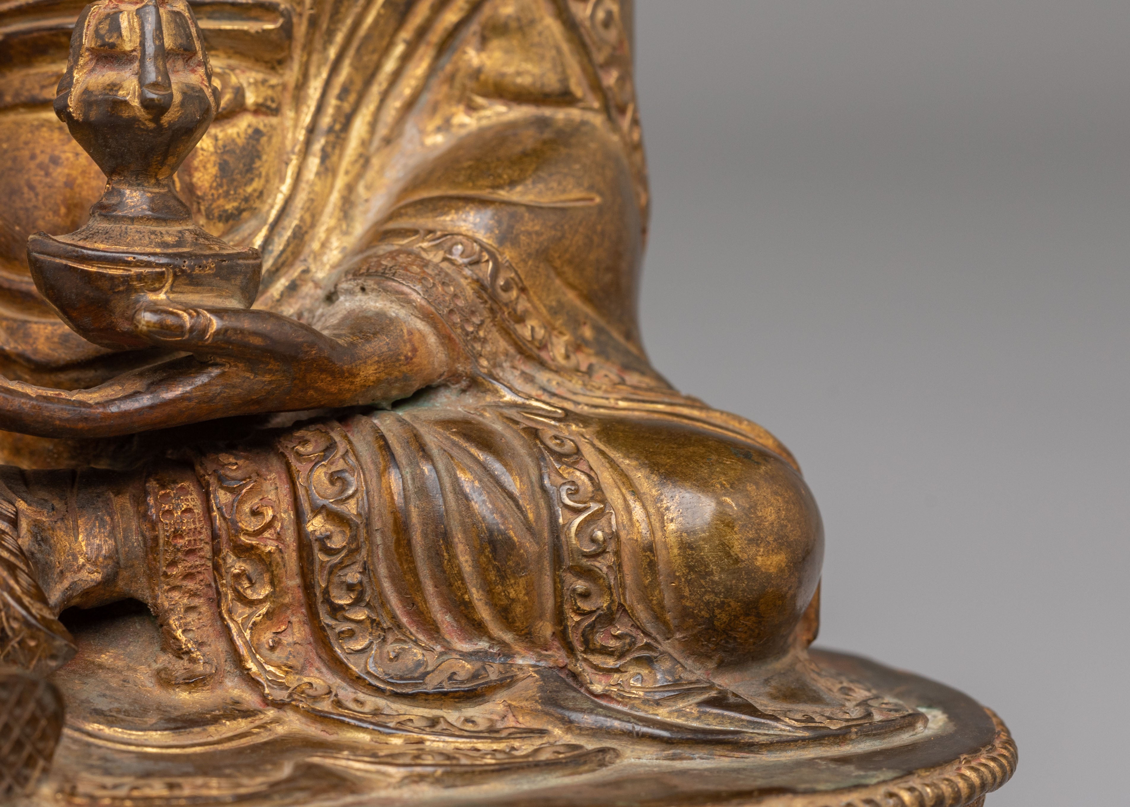 Buddhist Guru Rinpoche Sculpture | Symbol of Wisdom and Compassion