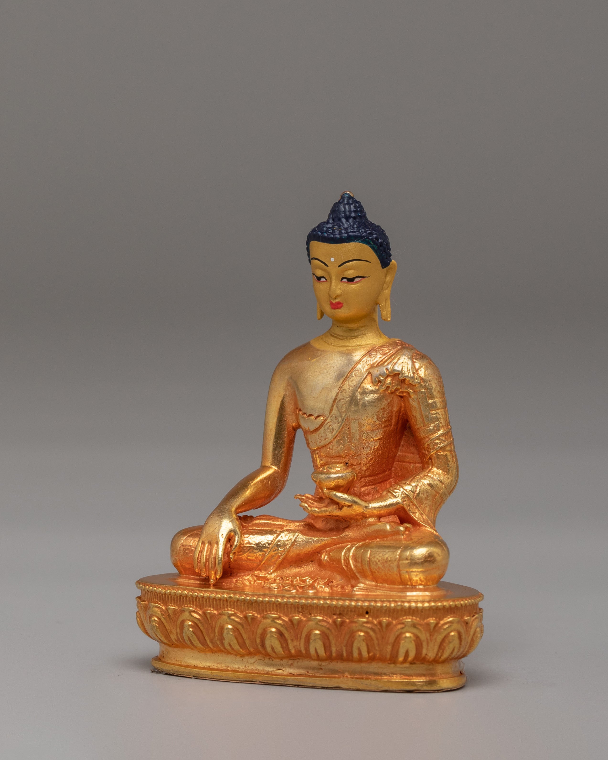 Historic Shakyamuni Buddha Copper Statue | A Symbol of Peace & Enlightenment