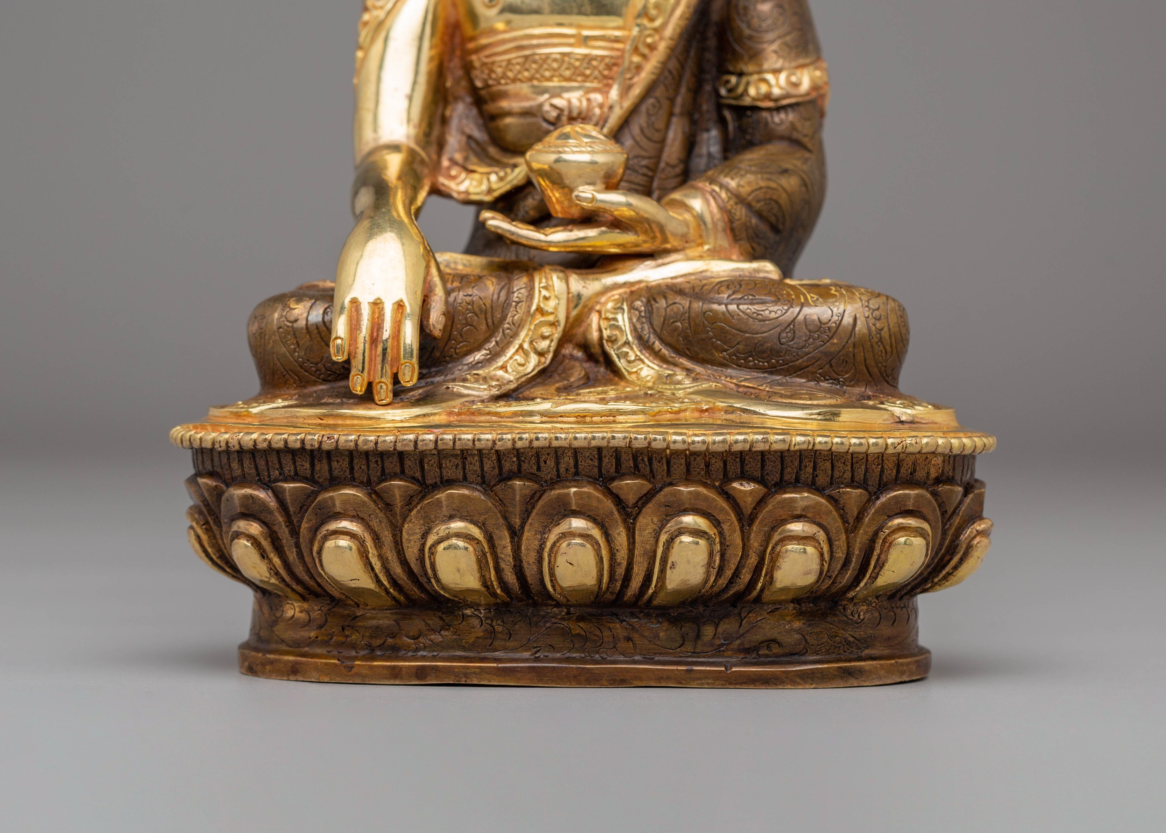 Shakyamuni Buddha Statue | Buddhist Sculpture for Temple & Home Decor