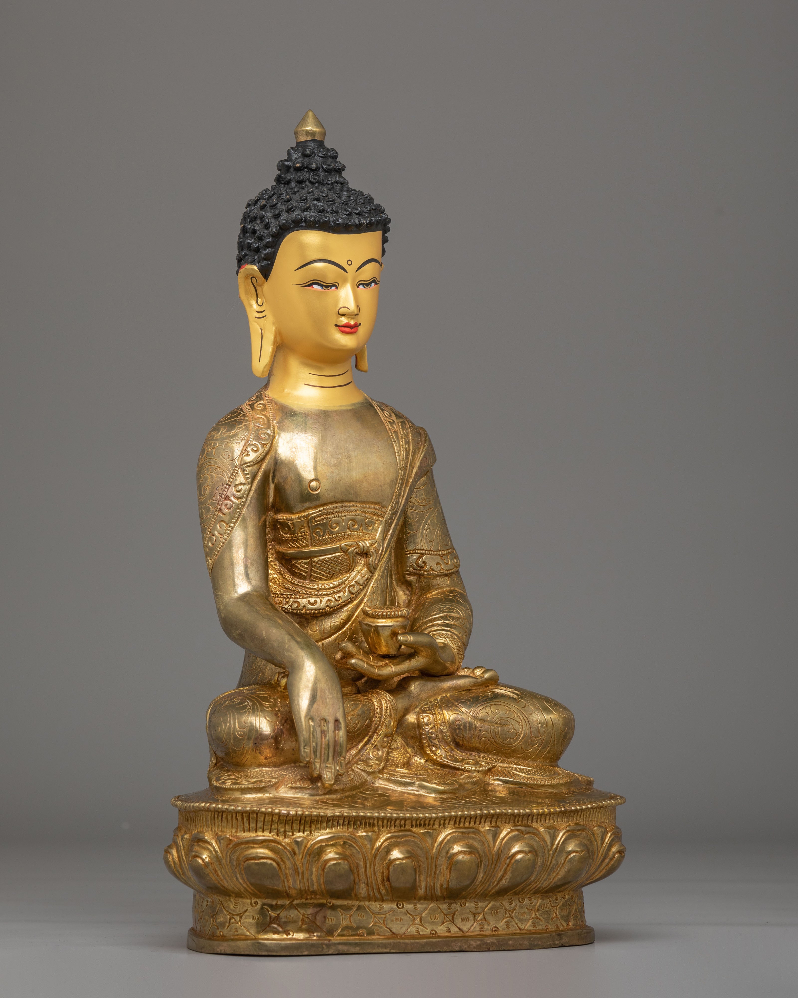Gold Plated Shakyamuni Buddha Statue | Traditional Artwork