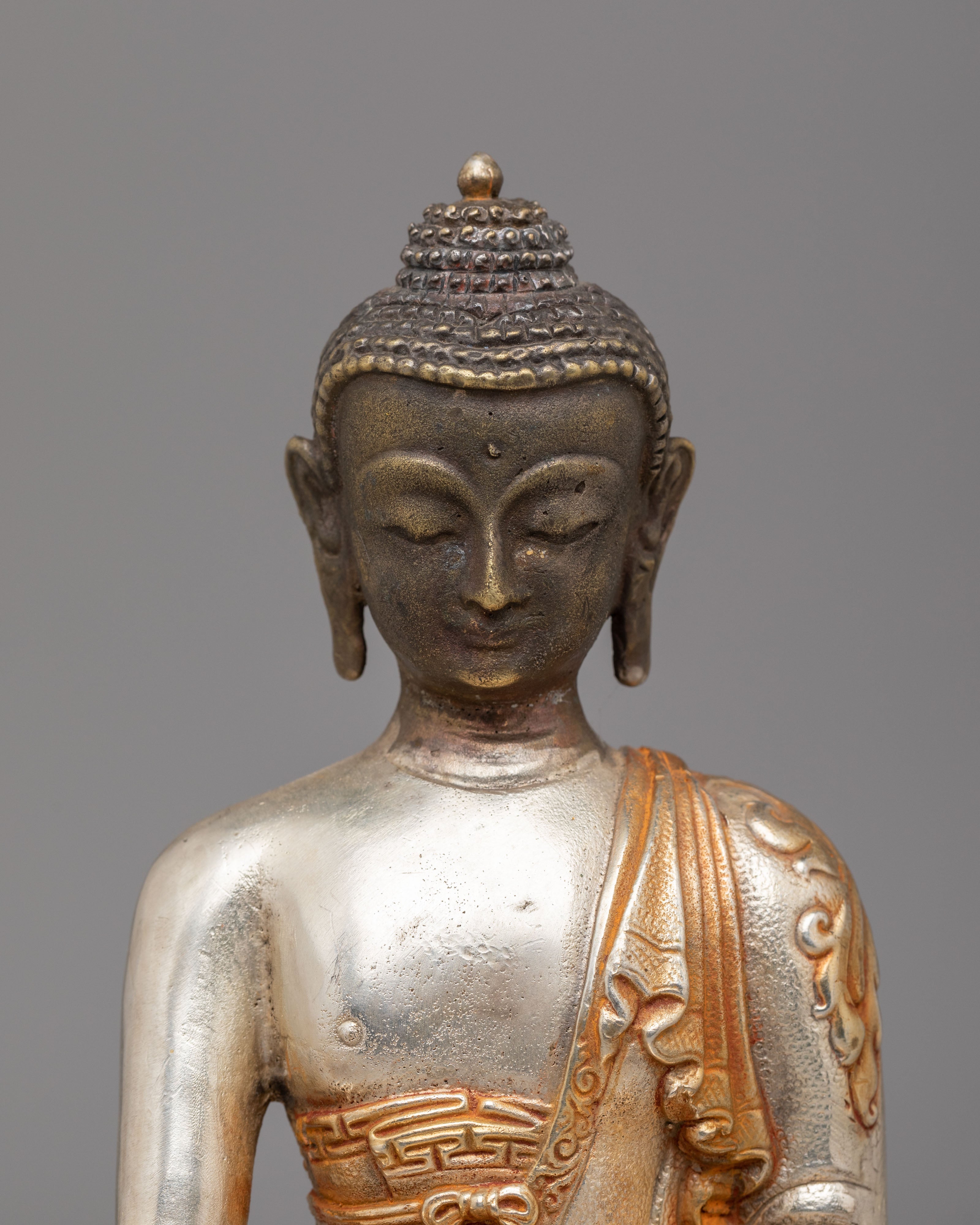 Traditional Shakyamuni Buddha Divine Statue | Buddha for Meditation & Devotion
