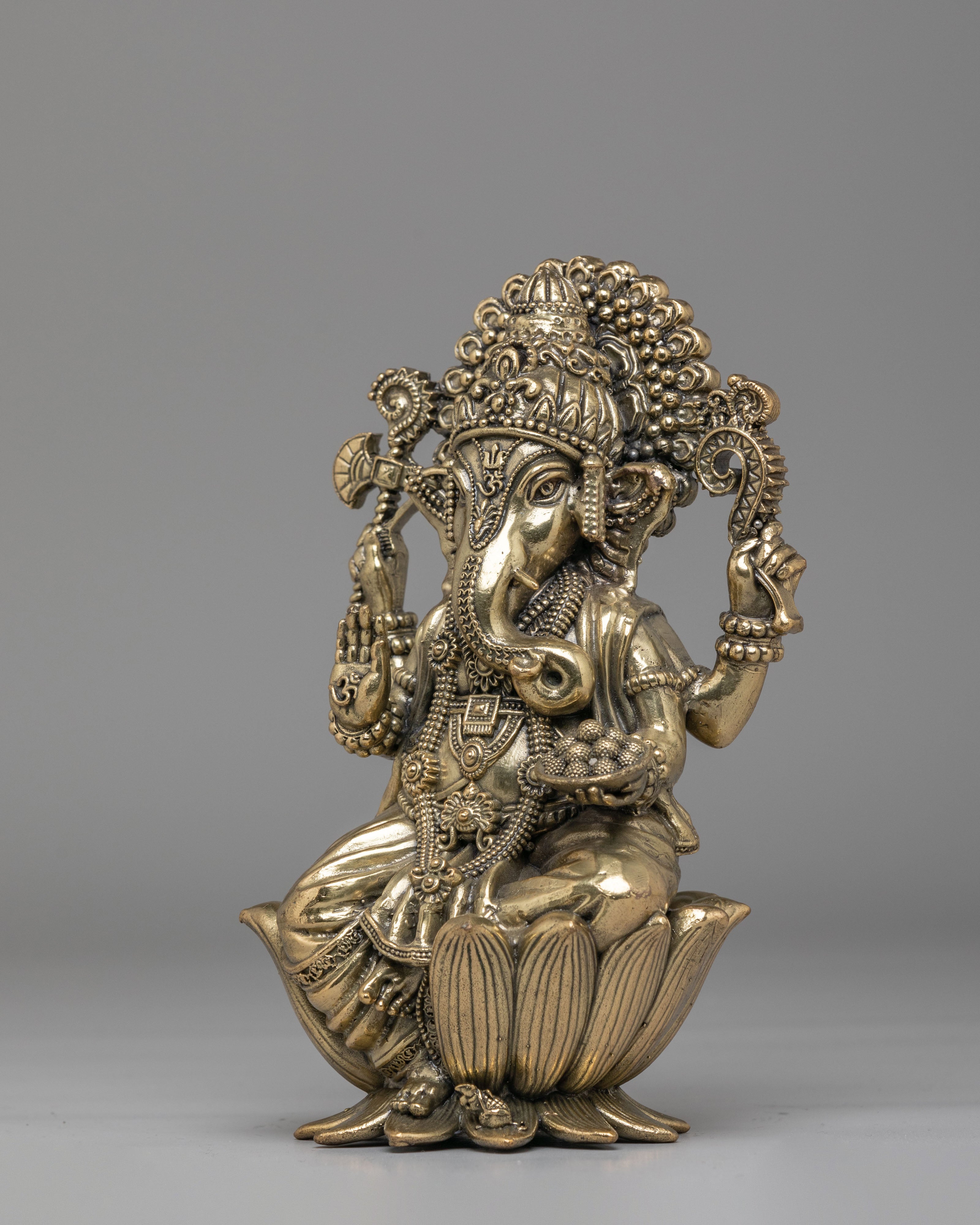Traditional Ganesh Altar Sculpture | Copper and Bronze Hindu Deity Statue