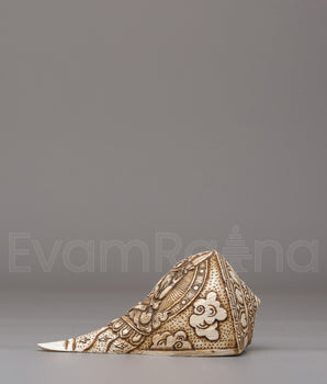 Conch With Deity Design