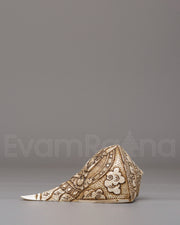 Conch With Deity Design