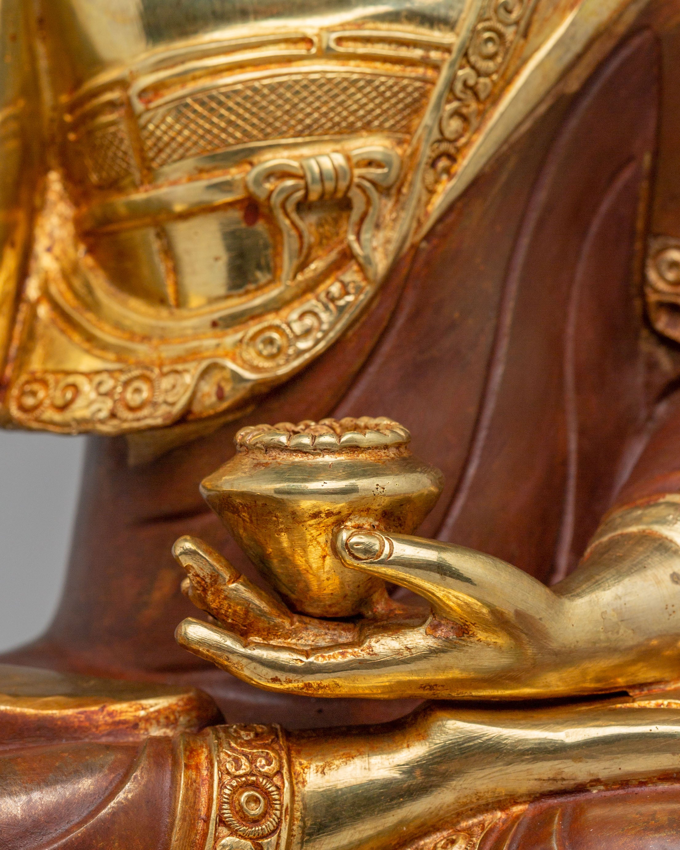 Sage Shakyamuni Buddha Statue | Symbol of Enlightenment
