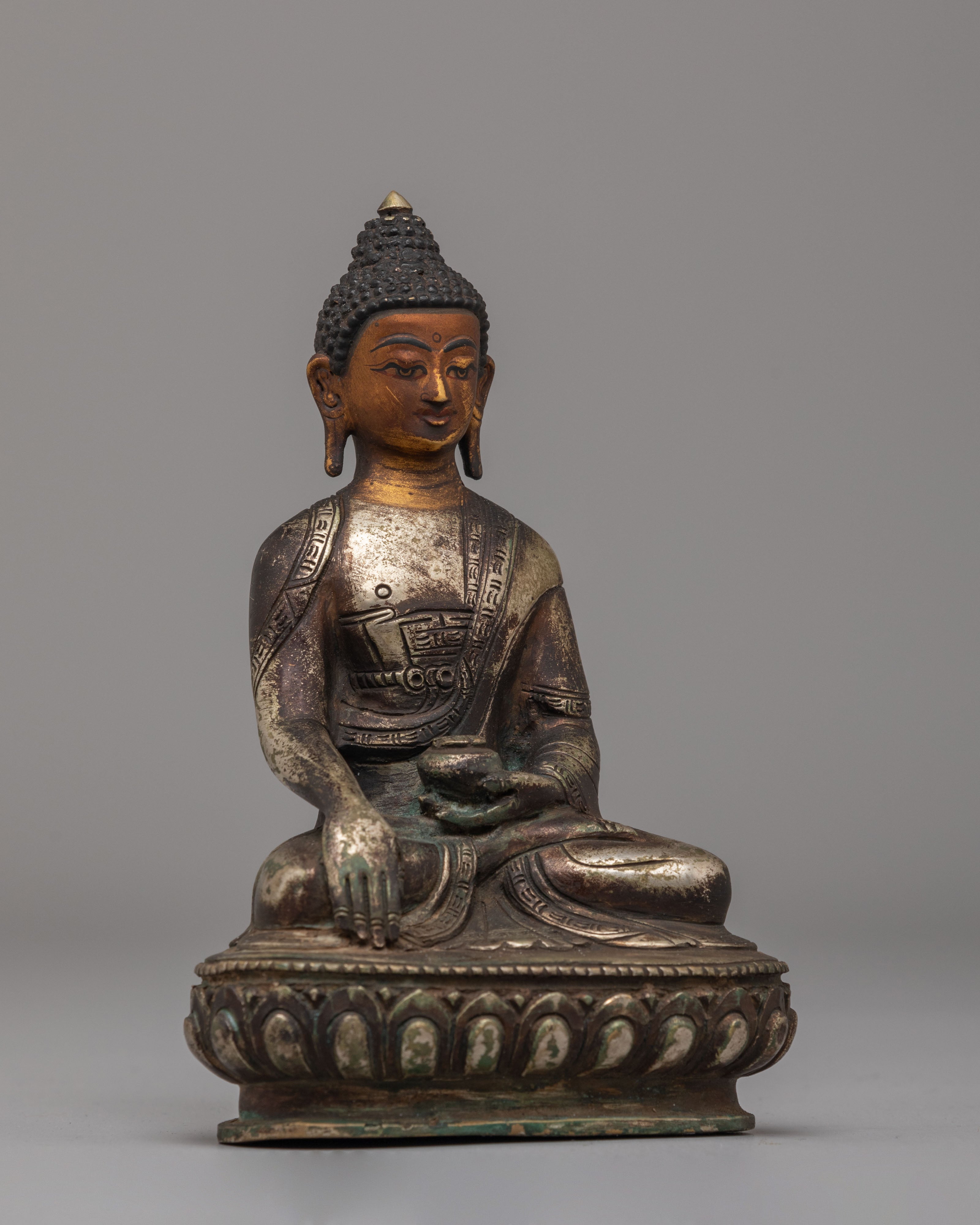 Enlightened Buddha Shakyamuni Statue | Antique Finish Buddhist Art
