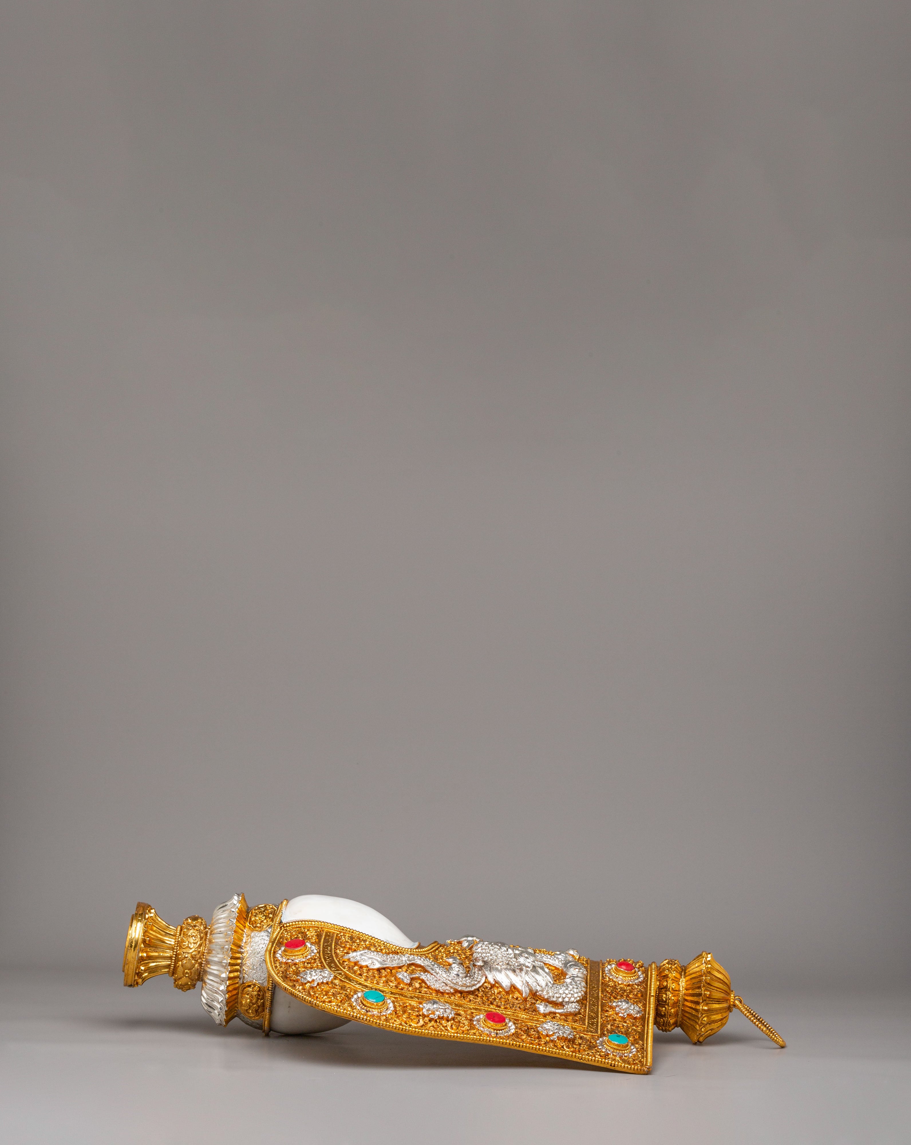 Tibetan Dragon Conch Shell For Prayer | Handcrafted Ritual Artifact