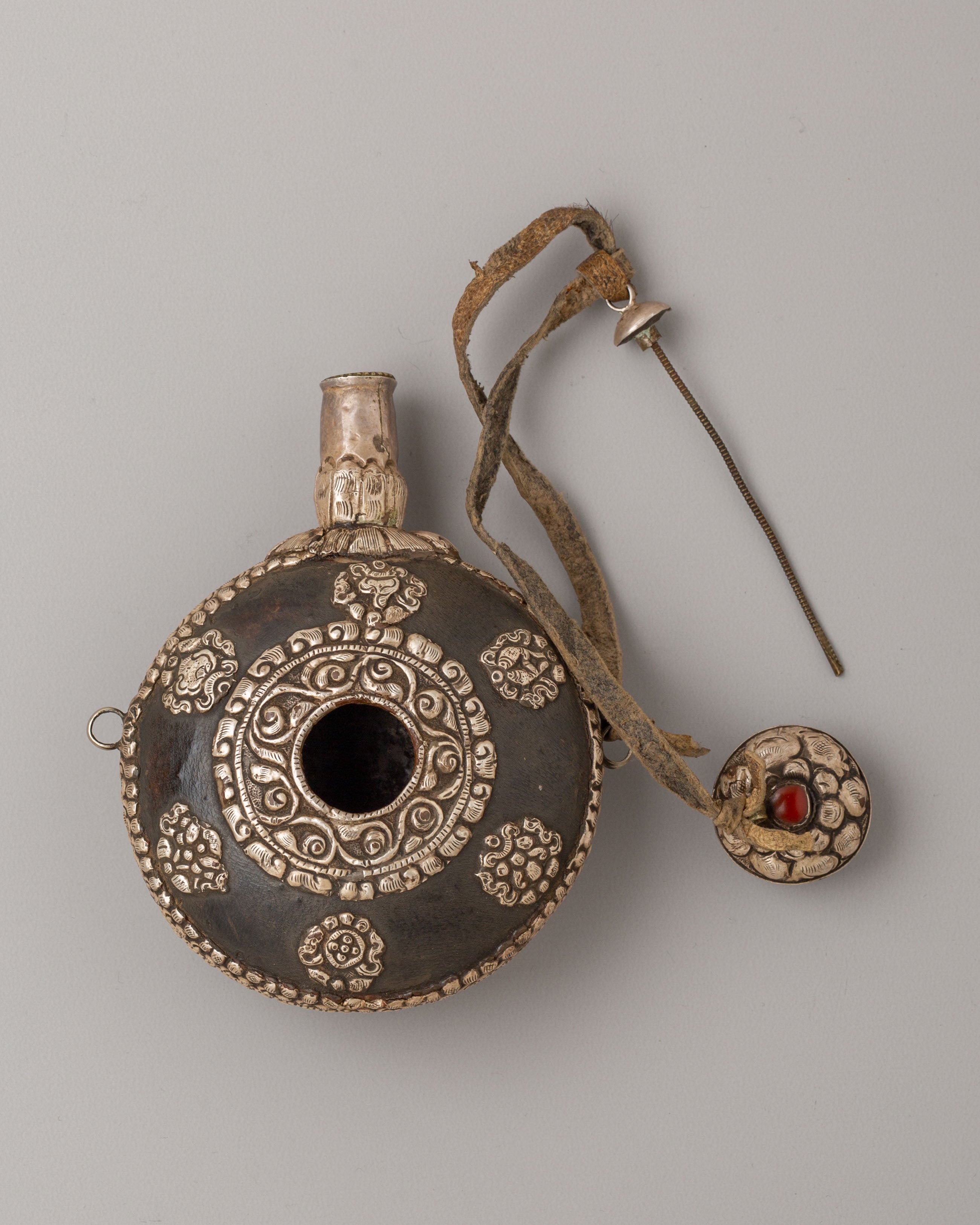 Traditional Snuff Bottle for Decor | Himalayan Antique Art
