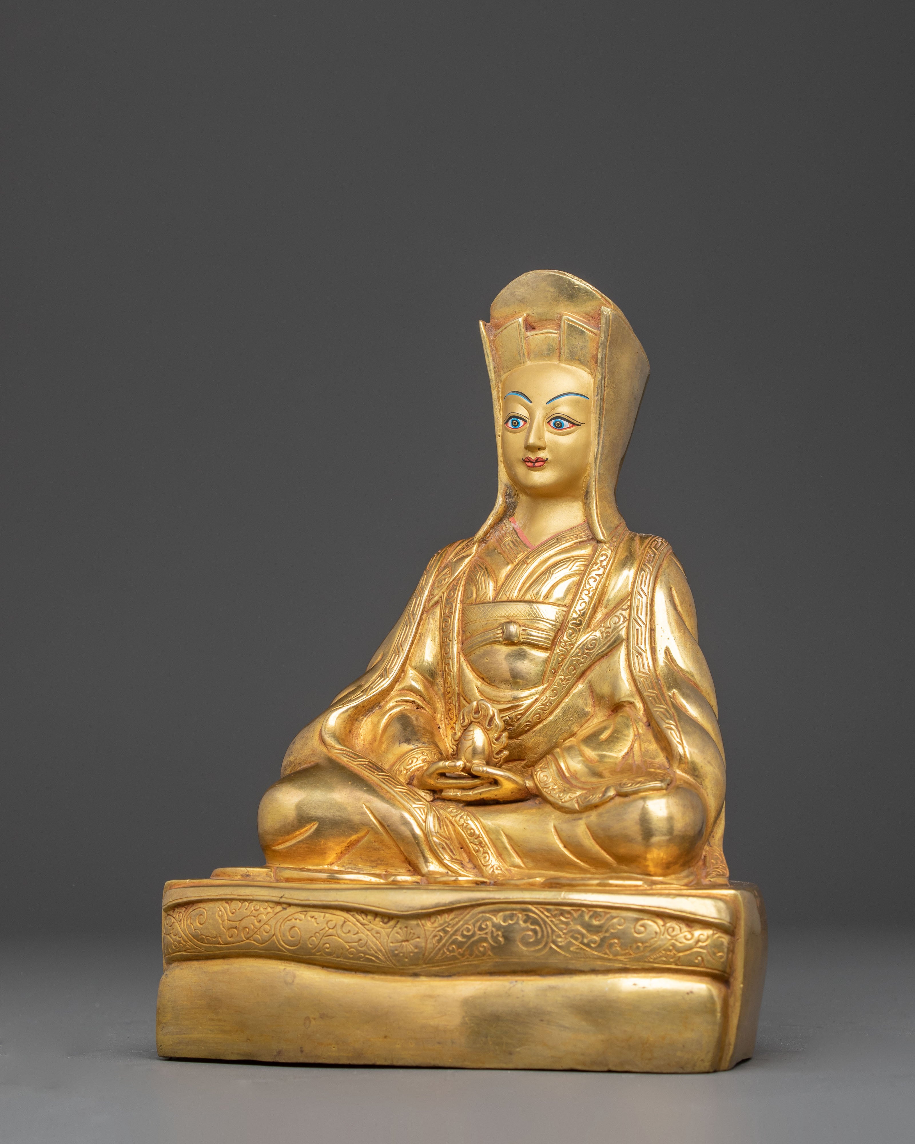 Sacred Gampopa Statue | The Master of Tibetan Buddhism