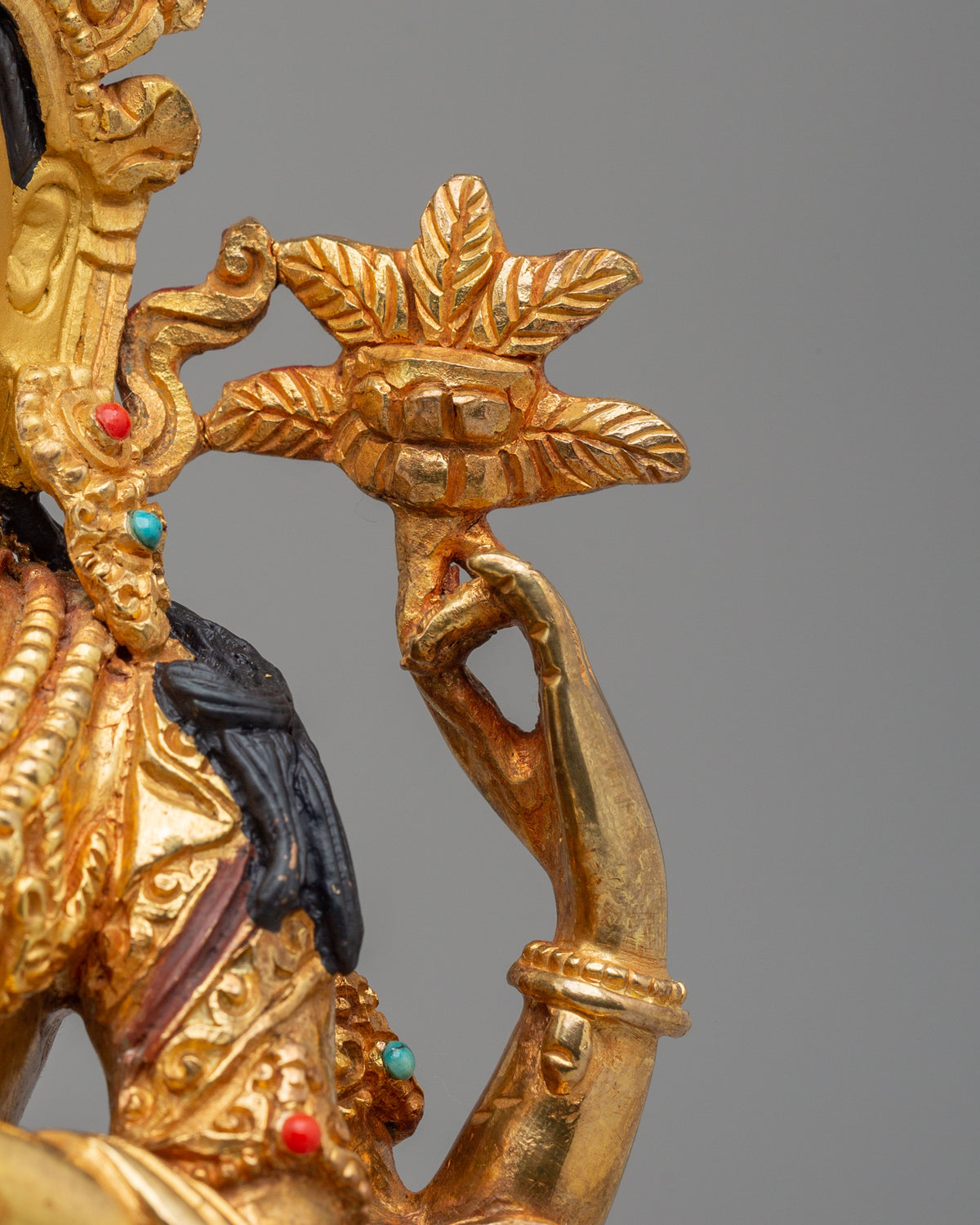 Handcrafted Altar Chenrezig Sculpture | Spiritual Tibetan Art