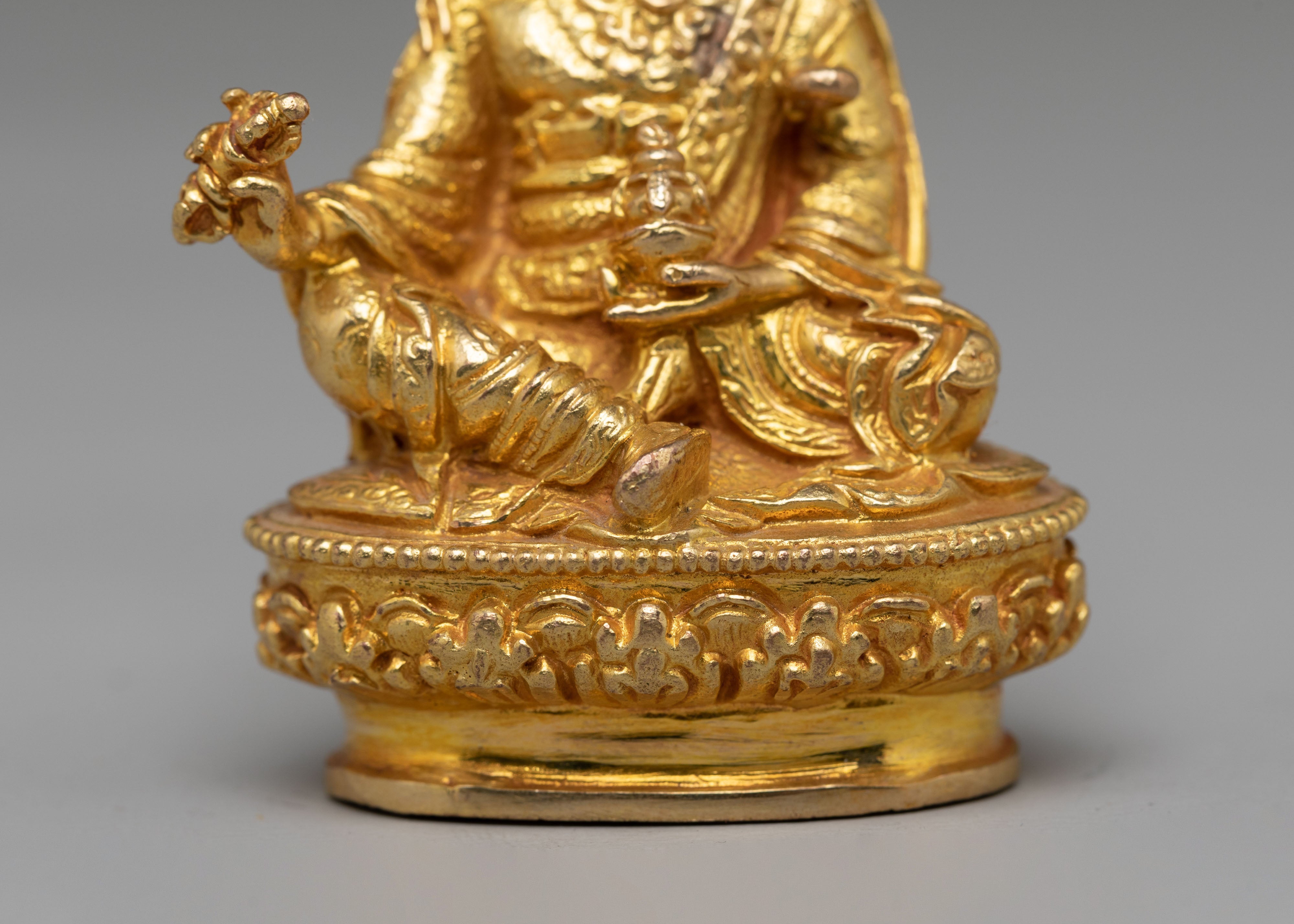 Tibetan Guru Rinpoche Spiritual Statue | Himalayan Artwork