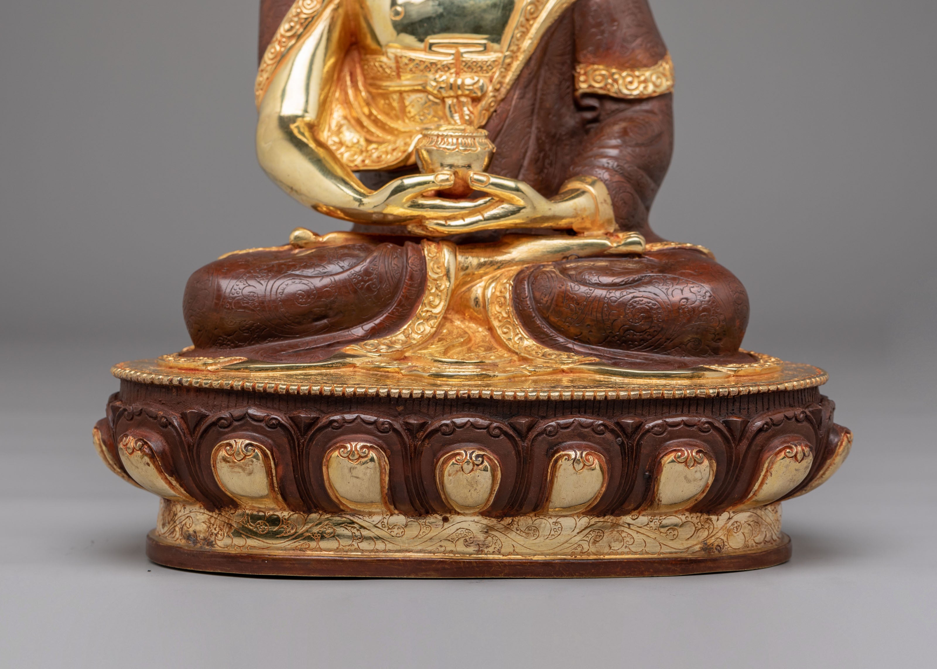 Traditional Spiritual Amitabha Buddha Statue | Serene Meditation Figurine