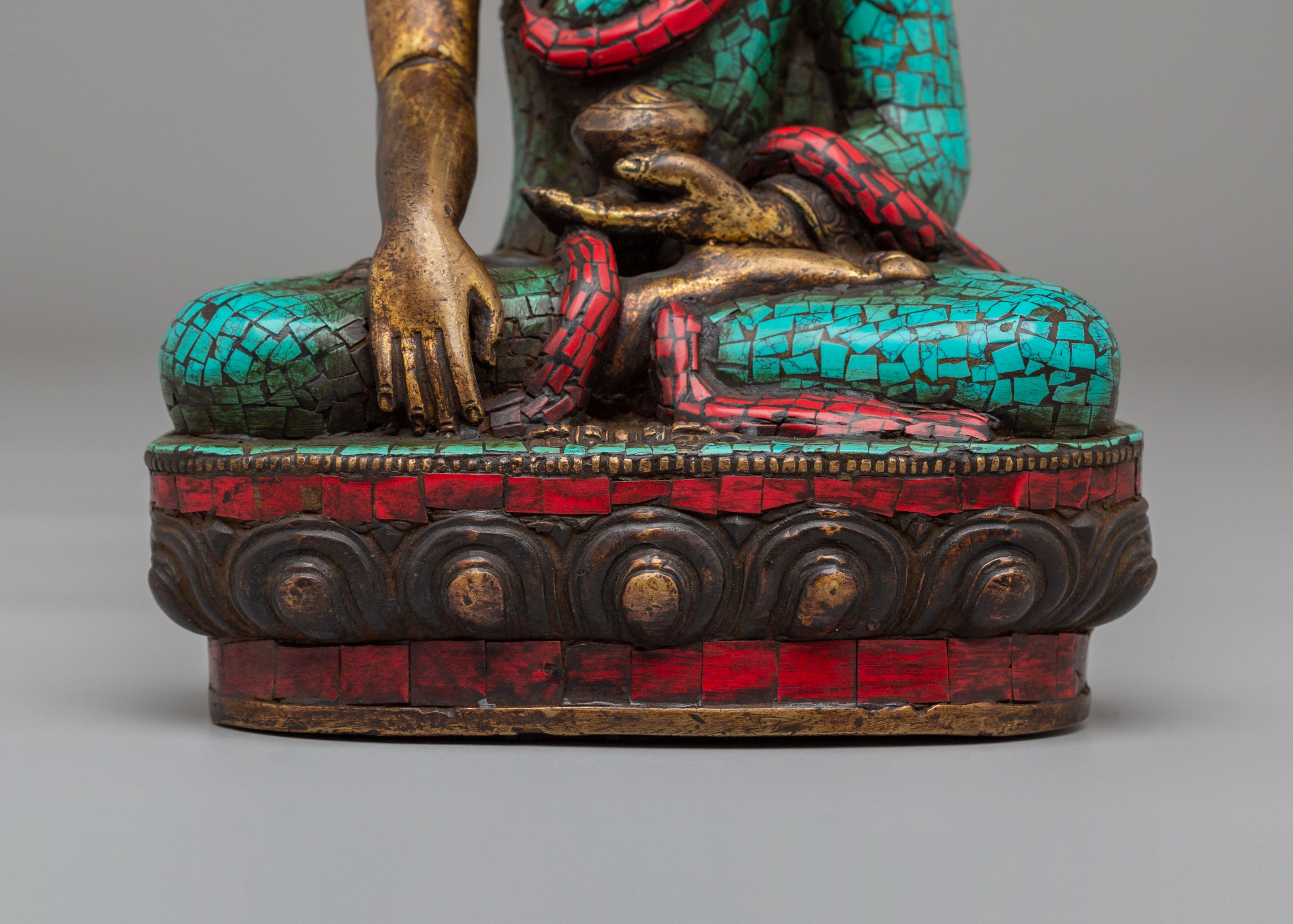 Historical Altar Shakyamuni Buddha Figurine | Traditional Buddha Statue