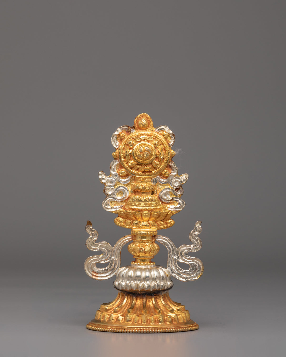 Sacred Altar Auspicious Symbols | Spiritual Significance in Buddhism