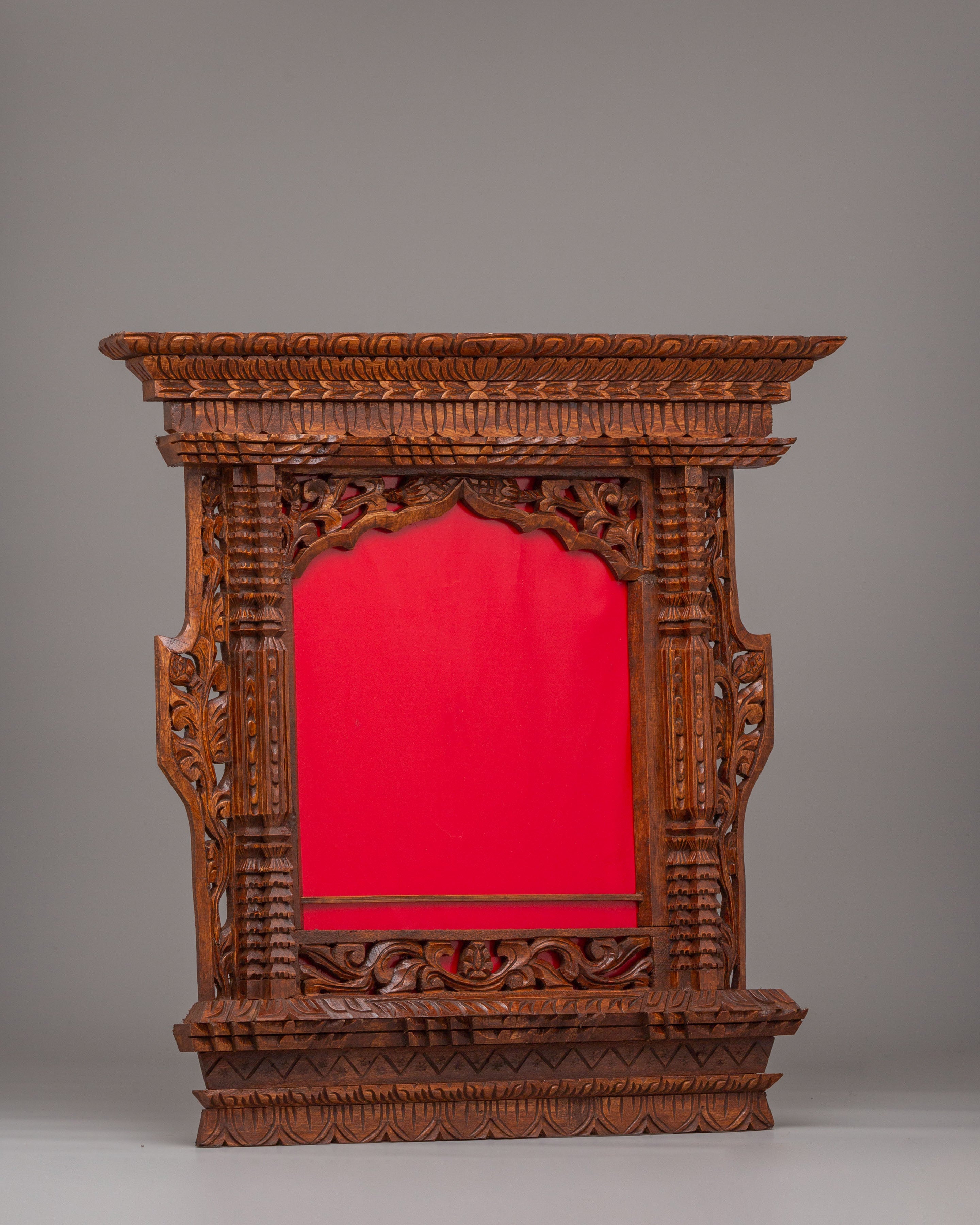 Traditional Photo Frame | Elegant Wooden Frame for Home Decor