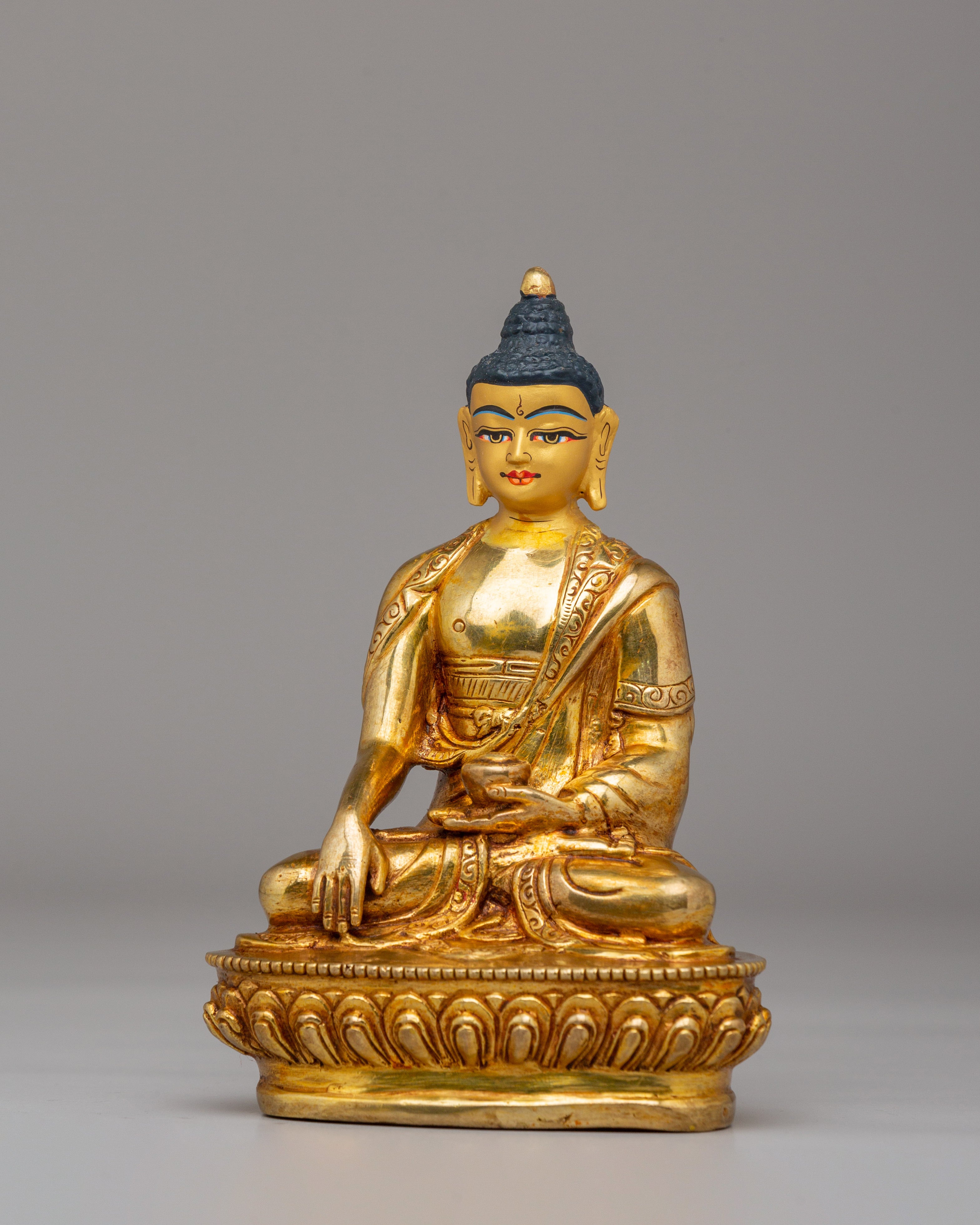 Golden Shakyamuni Buddha Statue | Symbol of Enlightenment and Serenity
