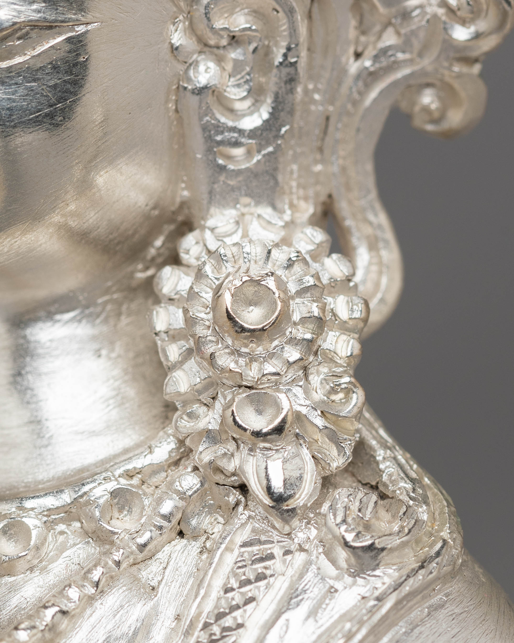 Handcrafted Silver Hindu Deity Laxmi | The Goddess of Wealth