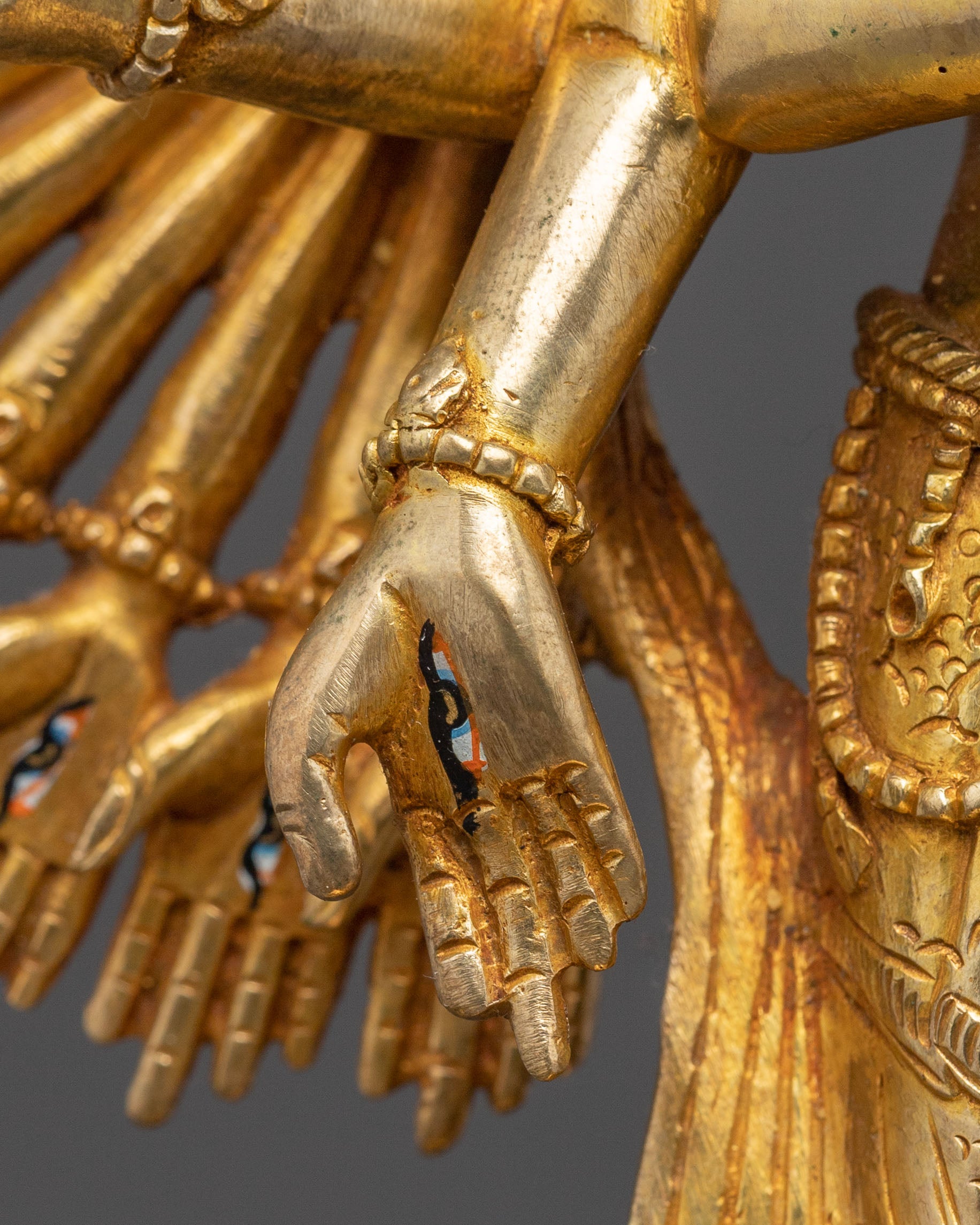 1000-Armed Avalokiteshvara Statue | Tibetan Artwork