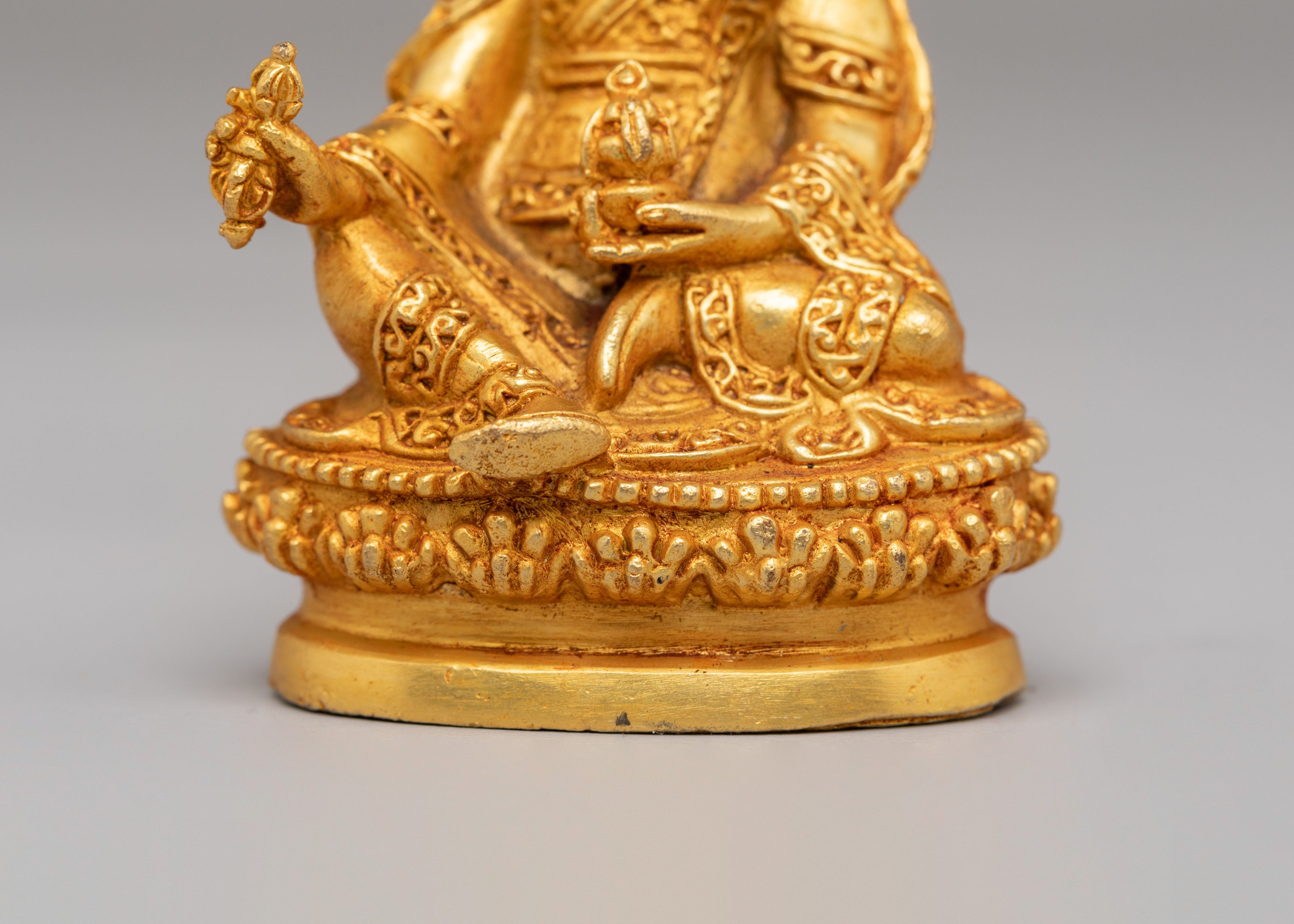 Buddhist Master Guru Rinpoche Statue | Tibetan Spiritual Art