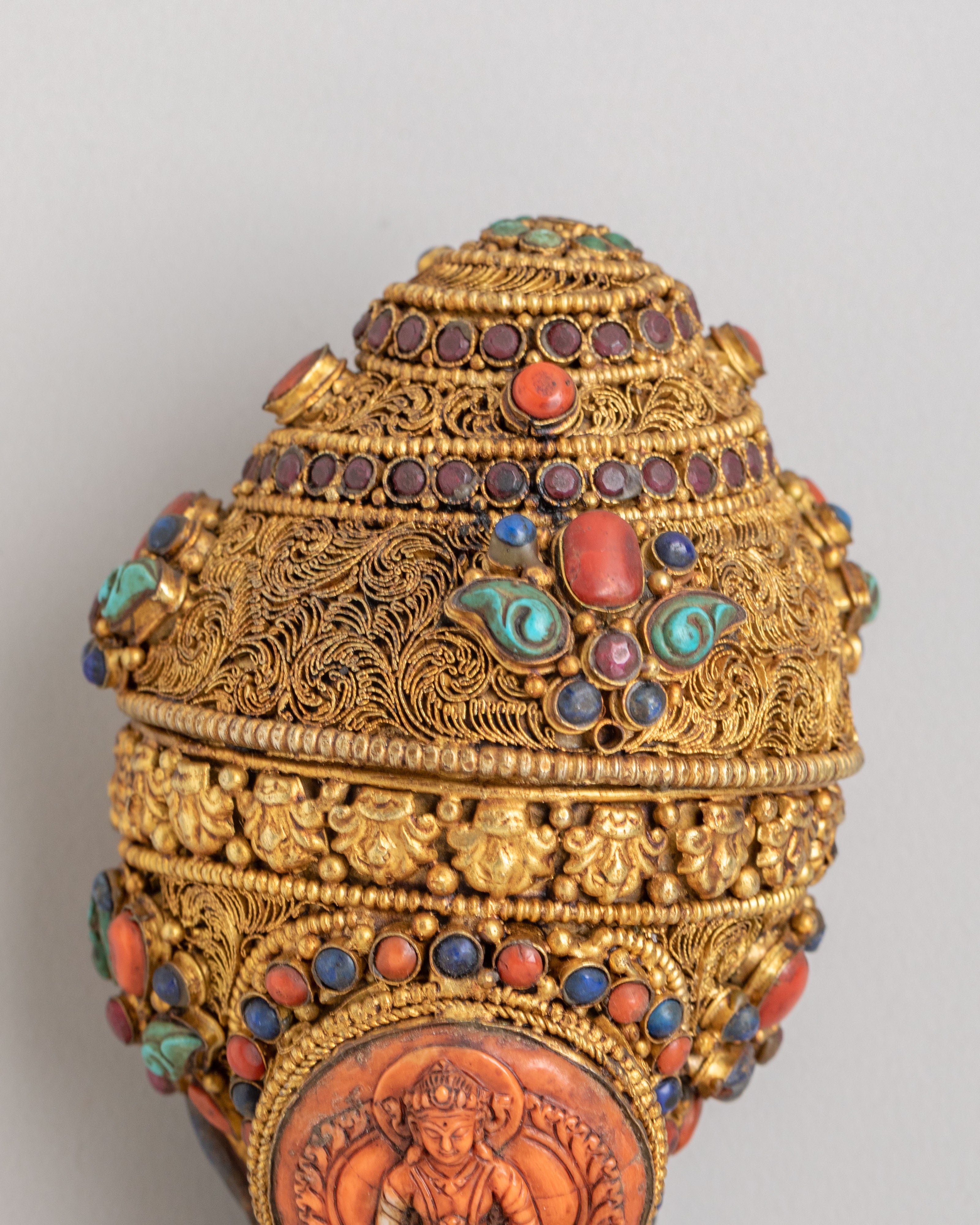 Deity Carved Conch | Amitayus Gold Gilded Tibetan Ritual Conch