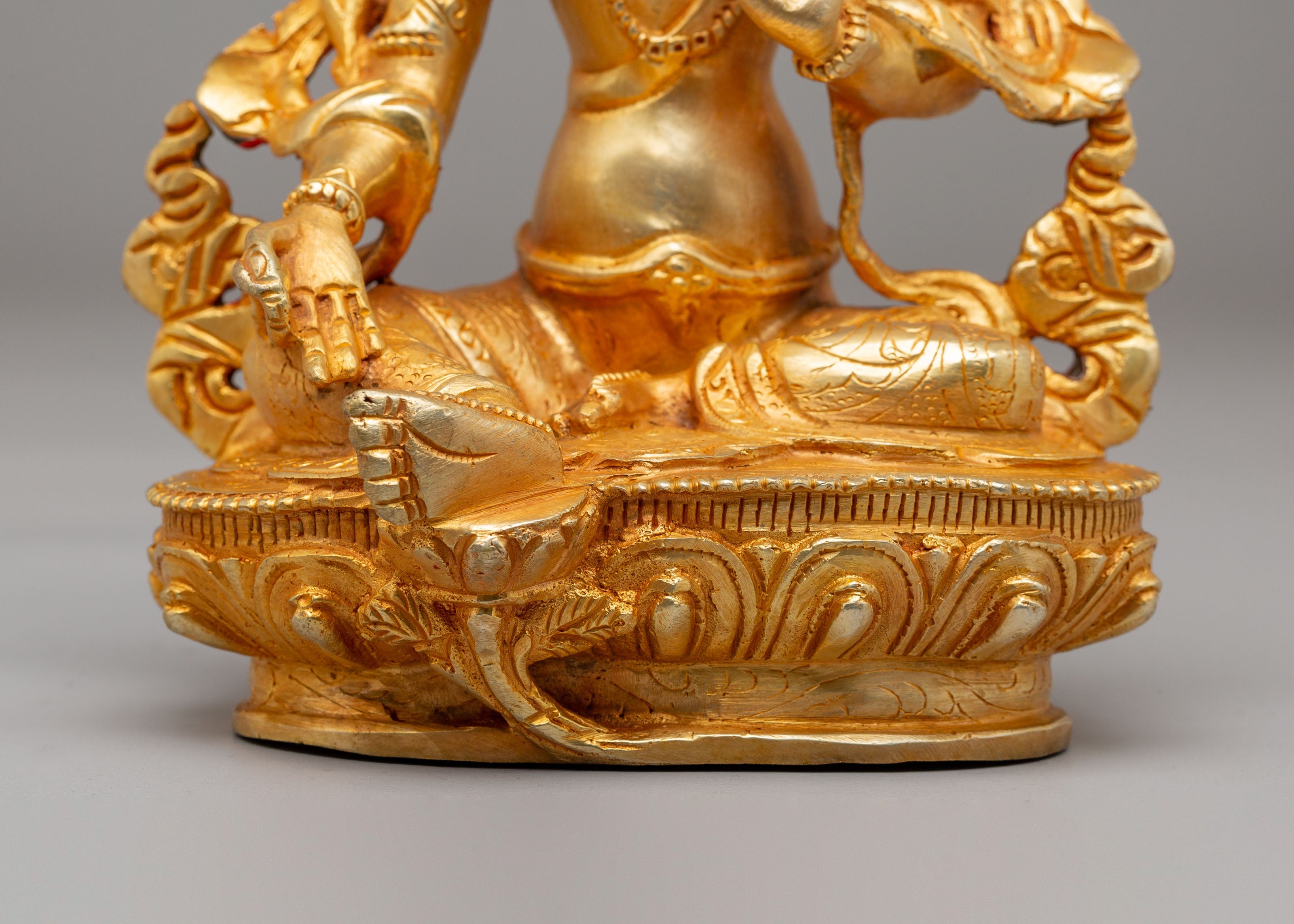 Shyama Tara Deity Statue | Traditional Himalayan Artwork