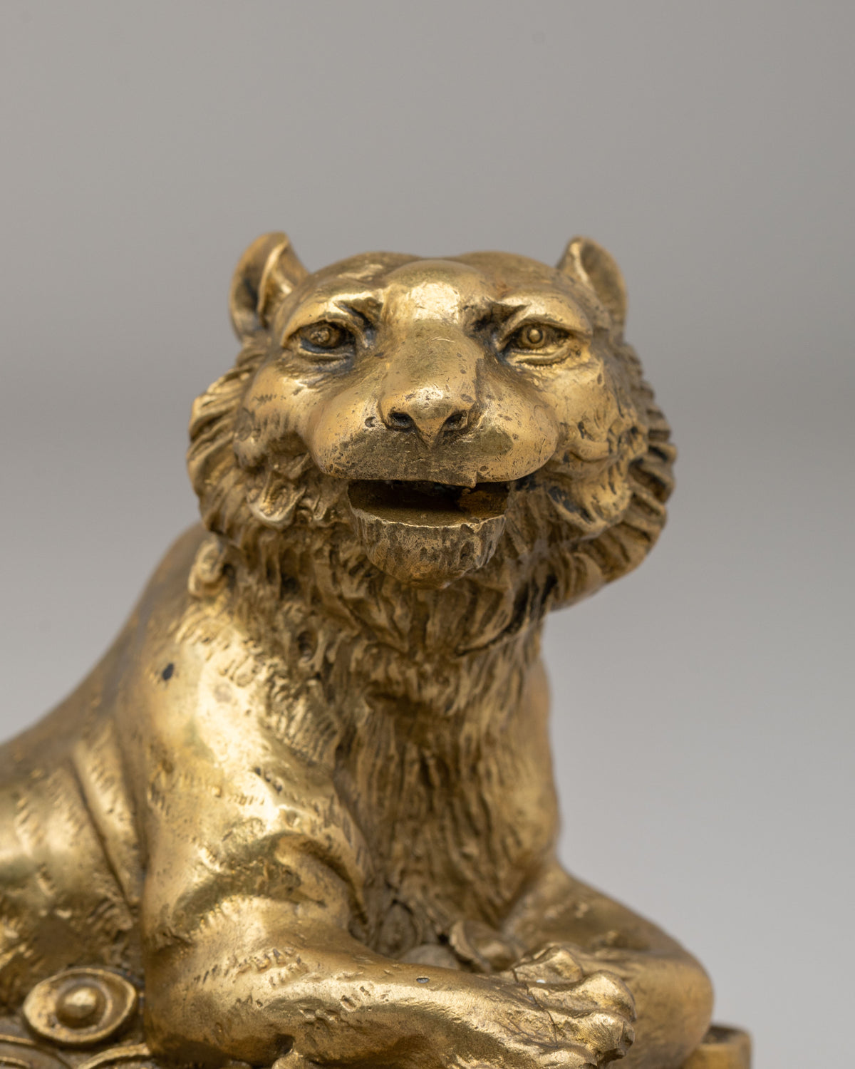 Decorative Lion Sculpture | Spiritual Home Decor