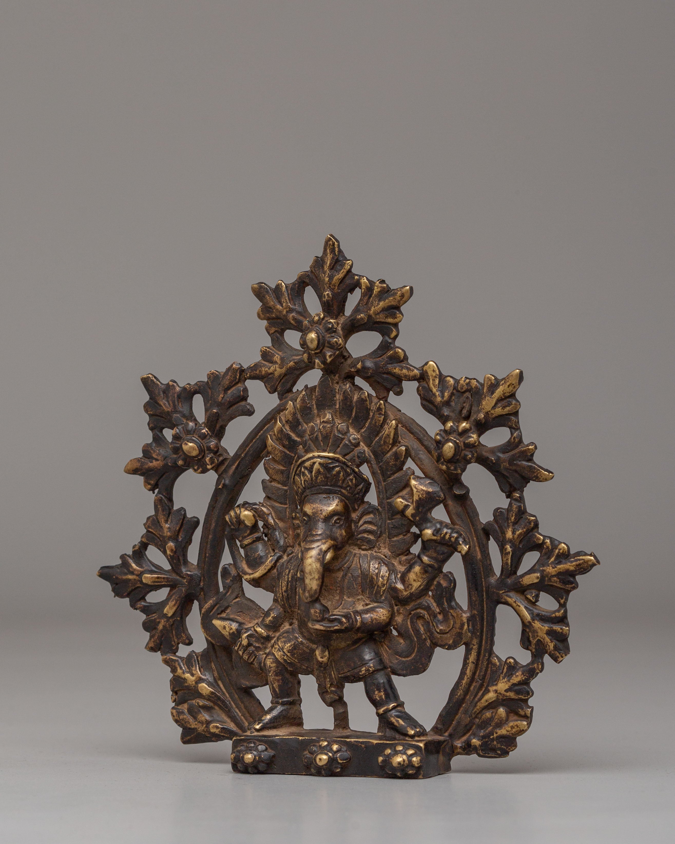Sacred Ganapati Sculpture | Traditional Nepalese Artwork