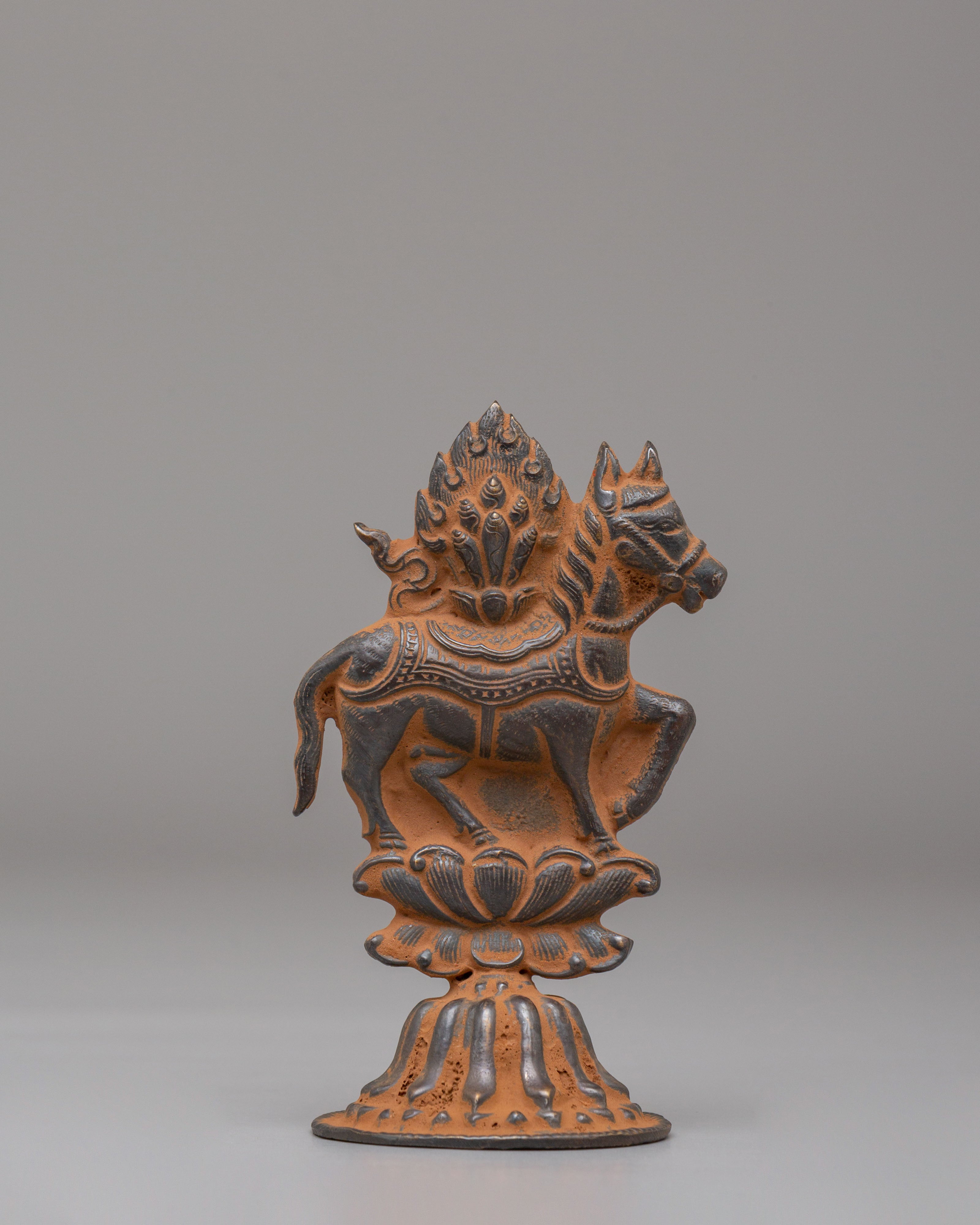 Buddhist Chakravartin Possession Offering | Statue for Ritual and Meditation