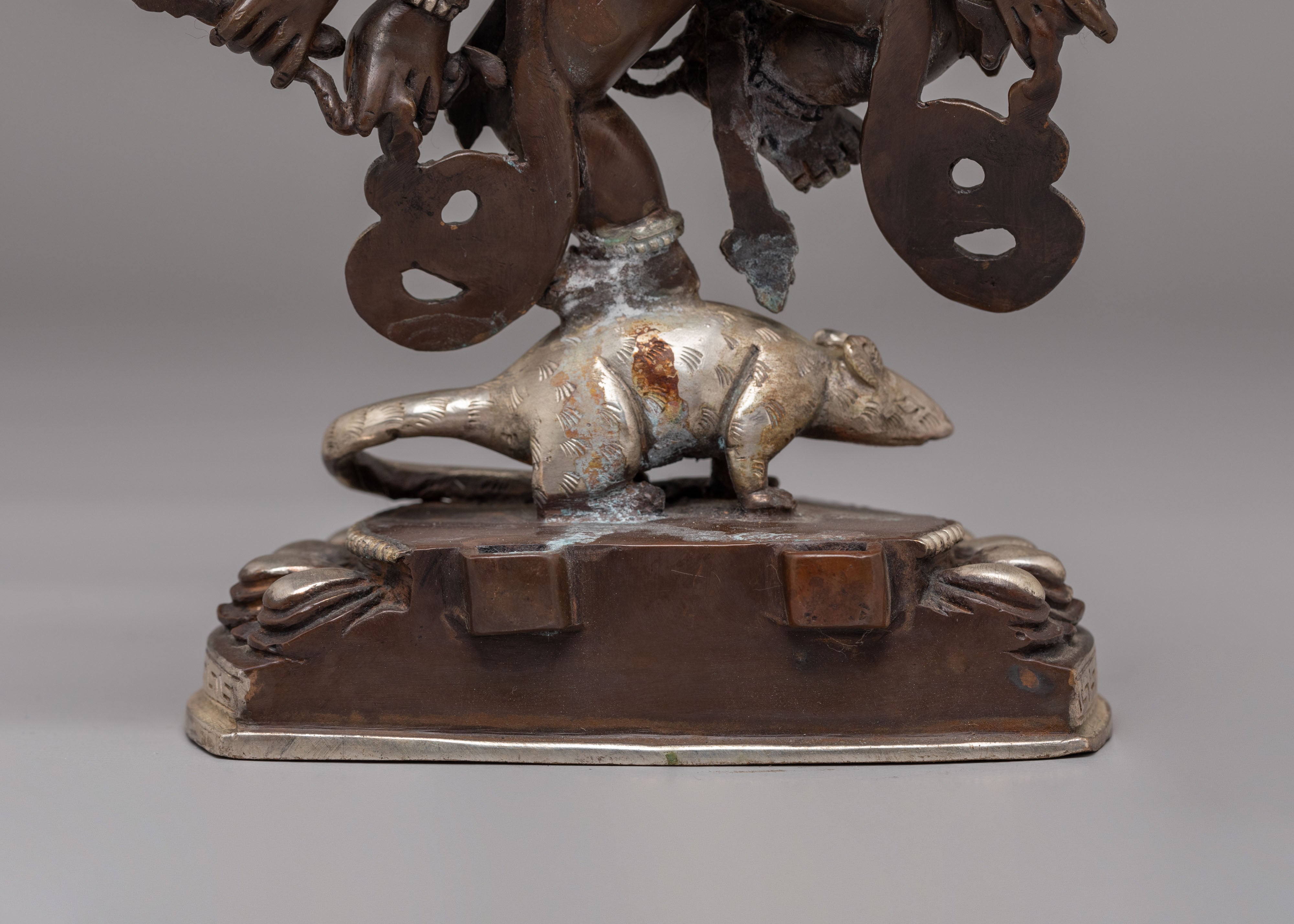12-Armed Maha Rakta Ganesha Statue | Silver Plated Copper Deity