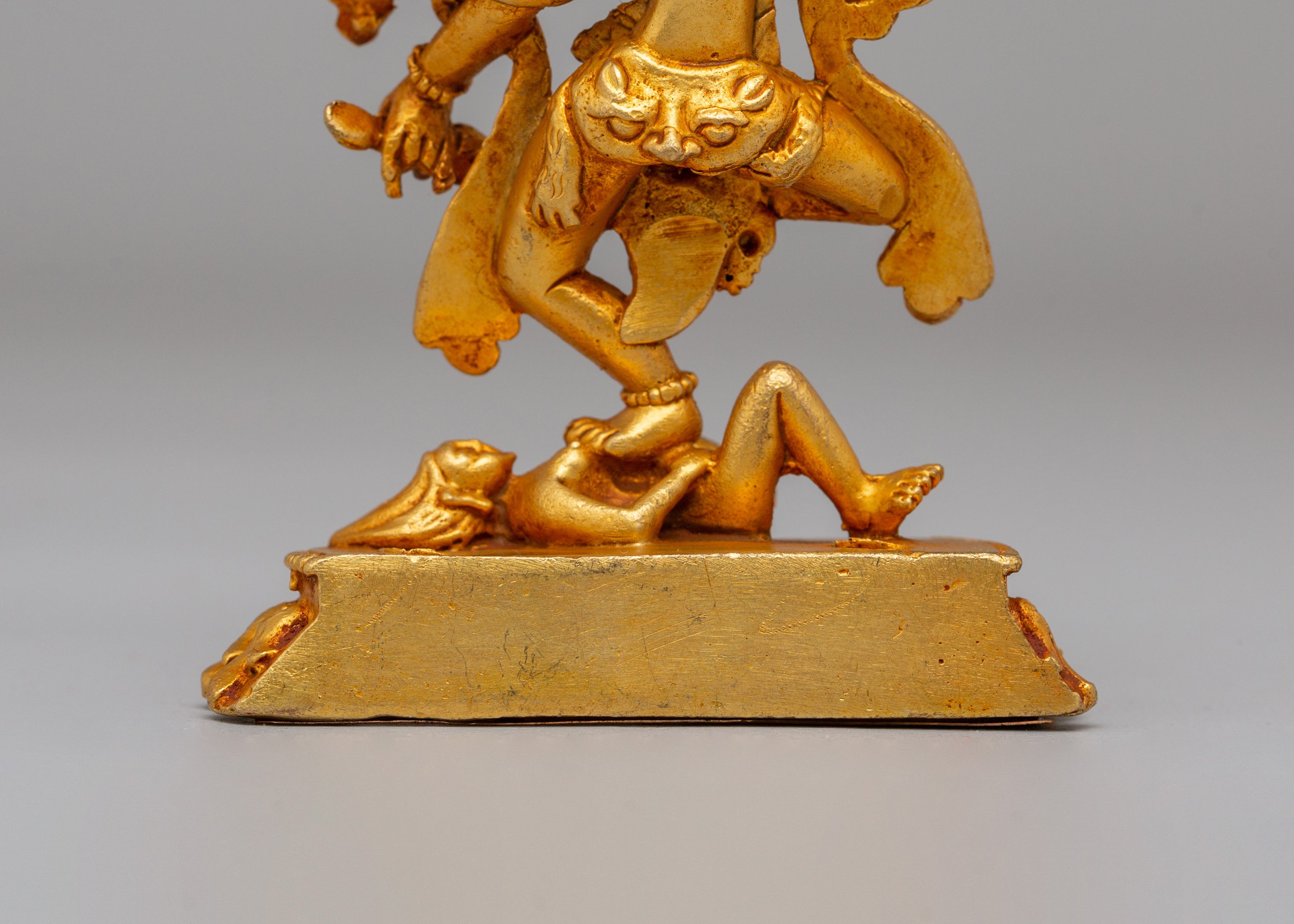 Divine Dakini Kurukulla Statue | Tibetan Buddhist Goddess of Magnetism