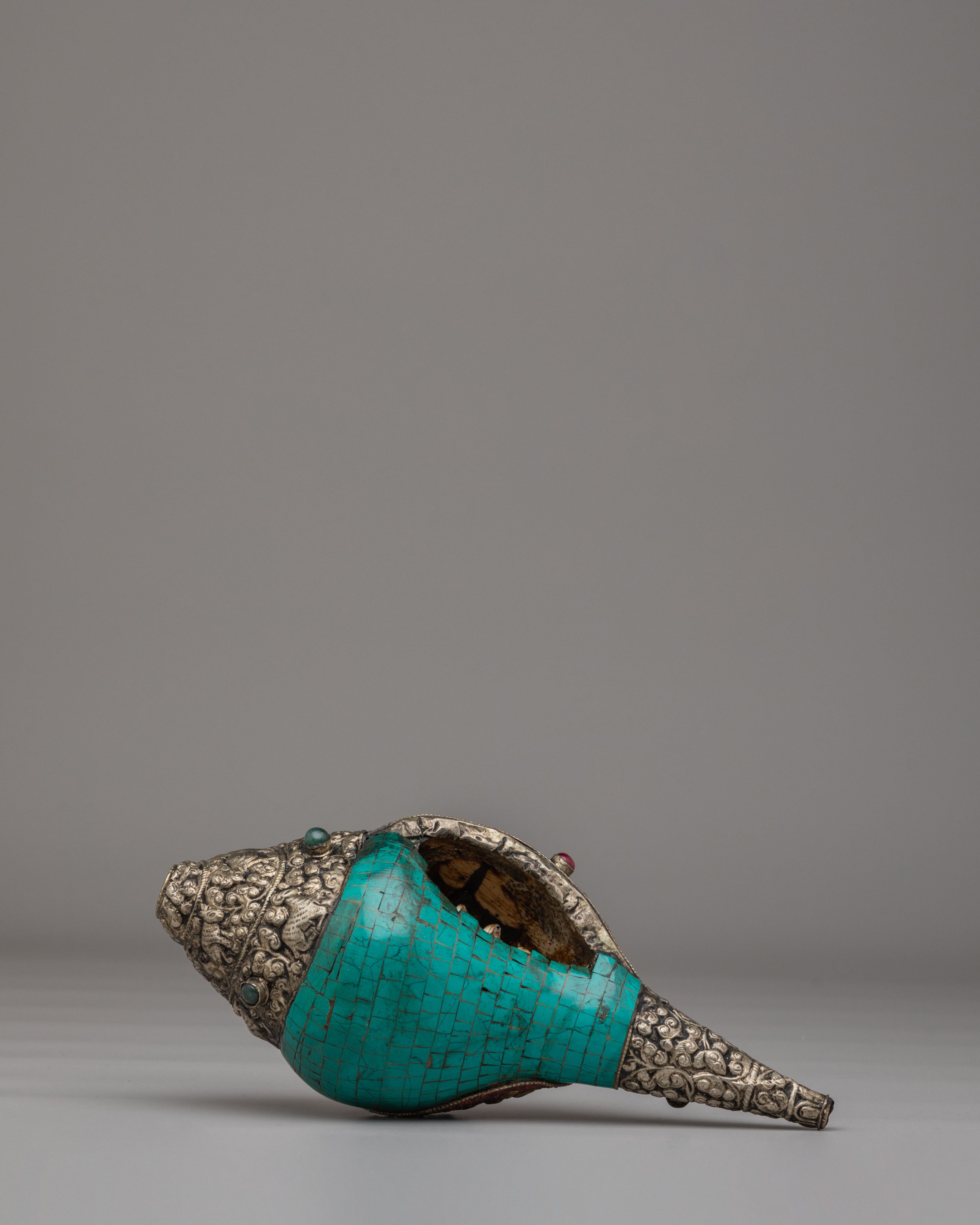 Guru Rinpoche Carved Conch | Tibetan Ritual Object
