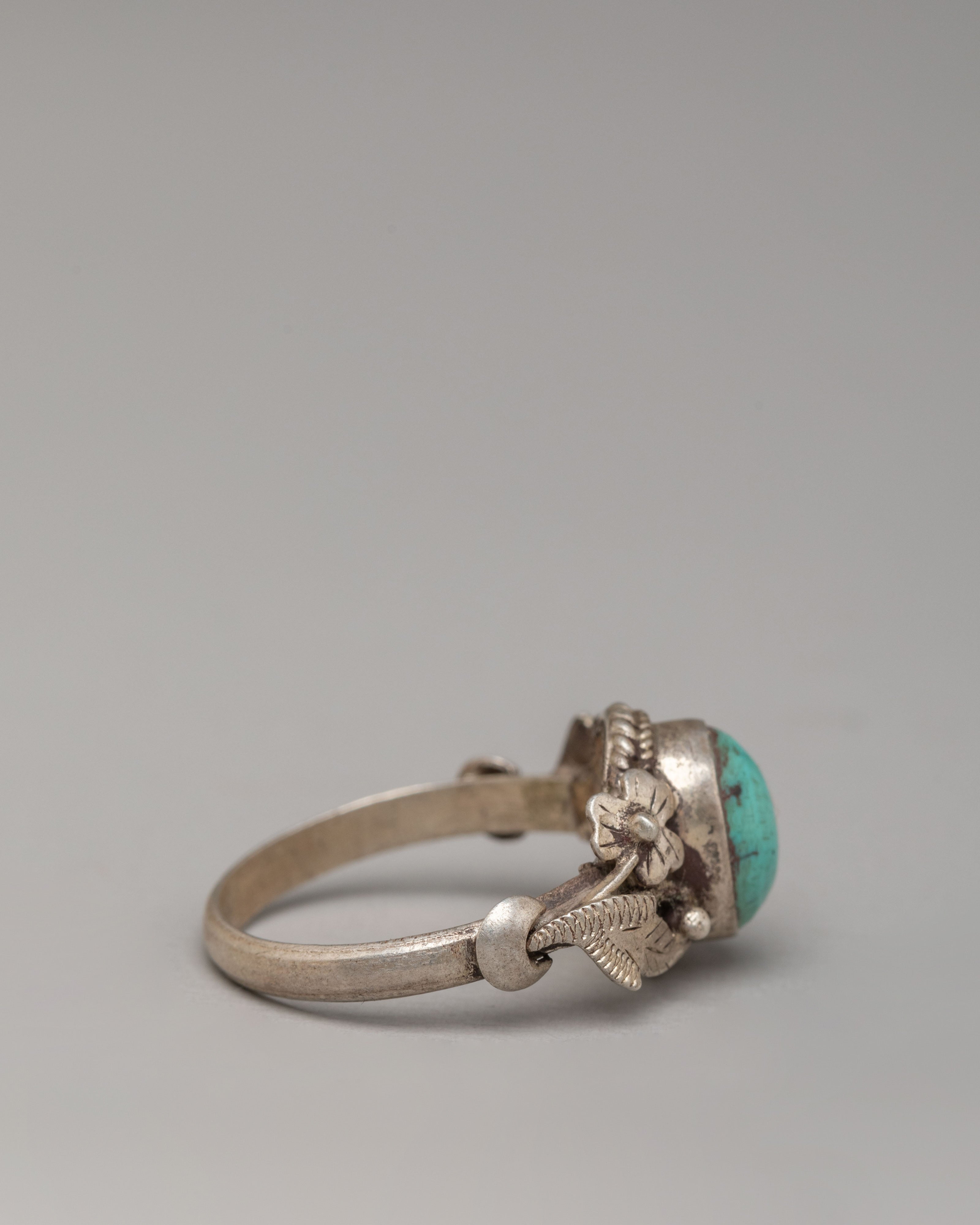 Decorative Tibetan Ring | Spiritual Protection Ring