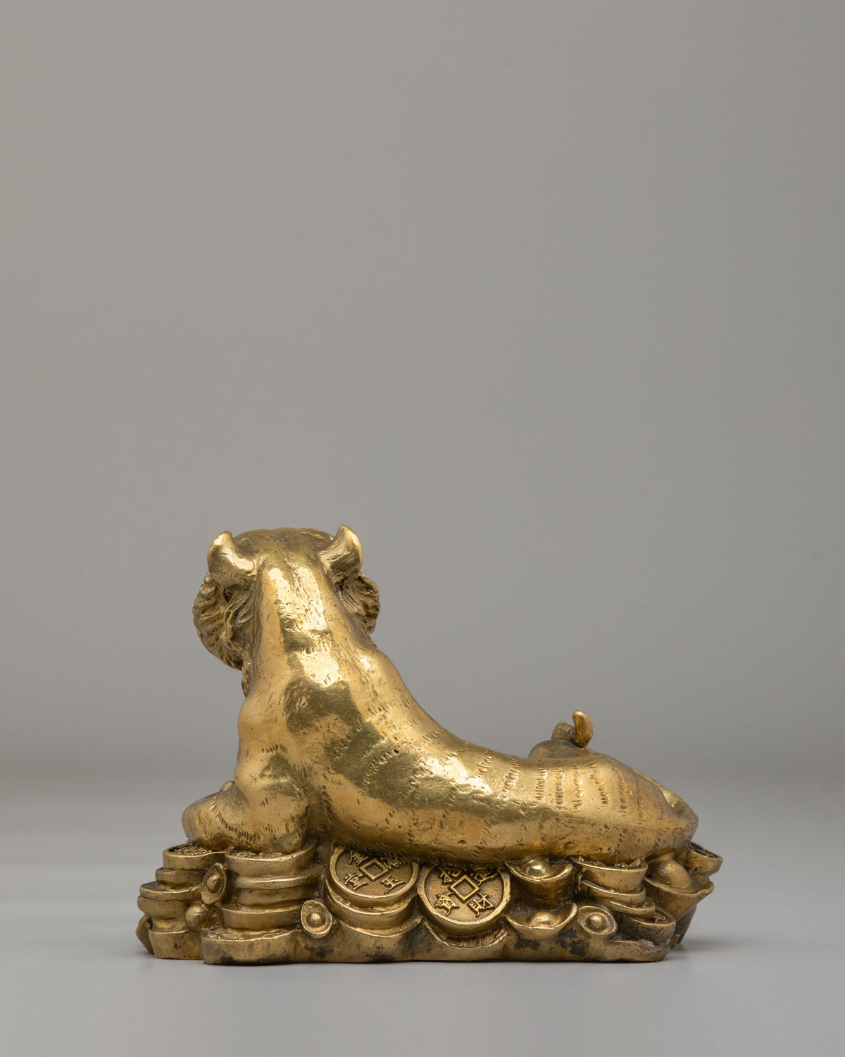 Decorative Lion Sculpture | Spiritual Home Decor