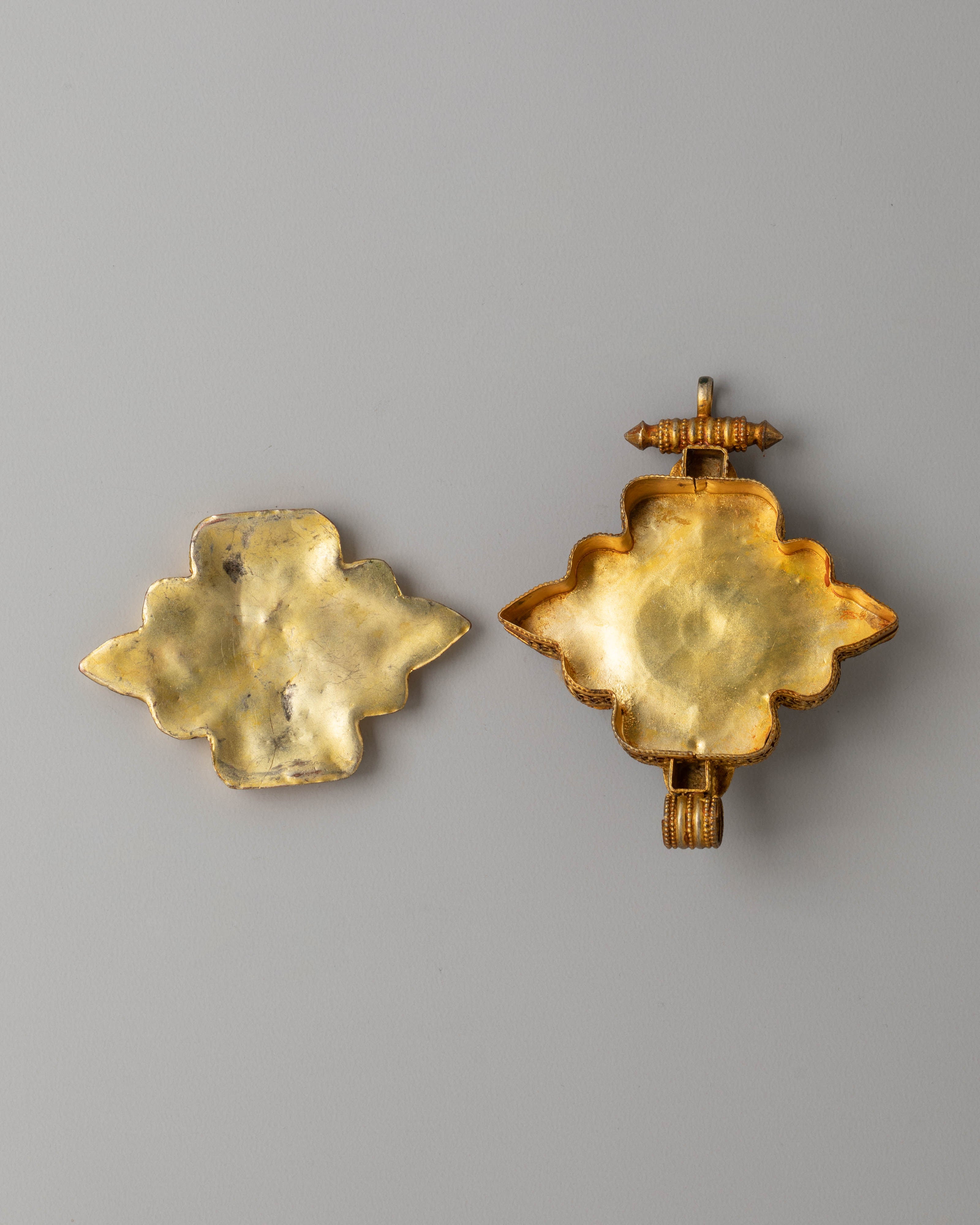 Bishwo Vajra Ghau Box Locket | Spiritual Jewelry for Protection