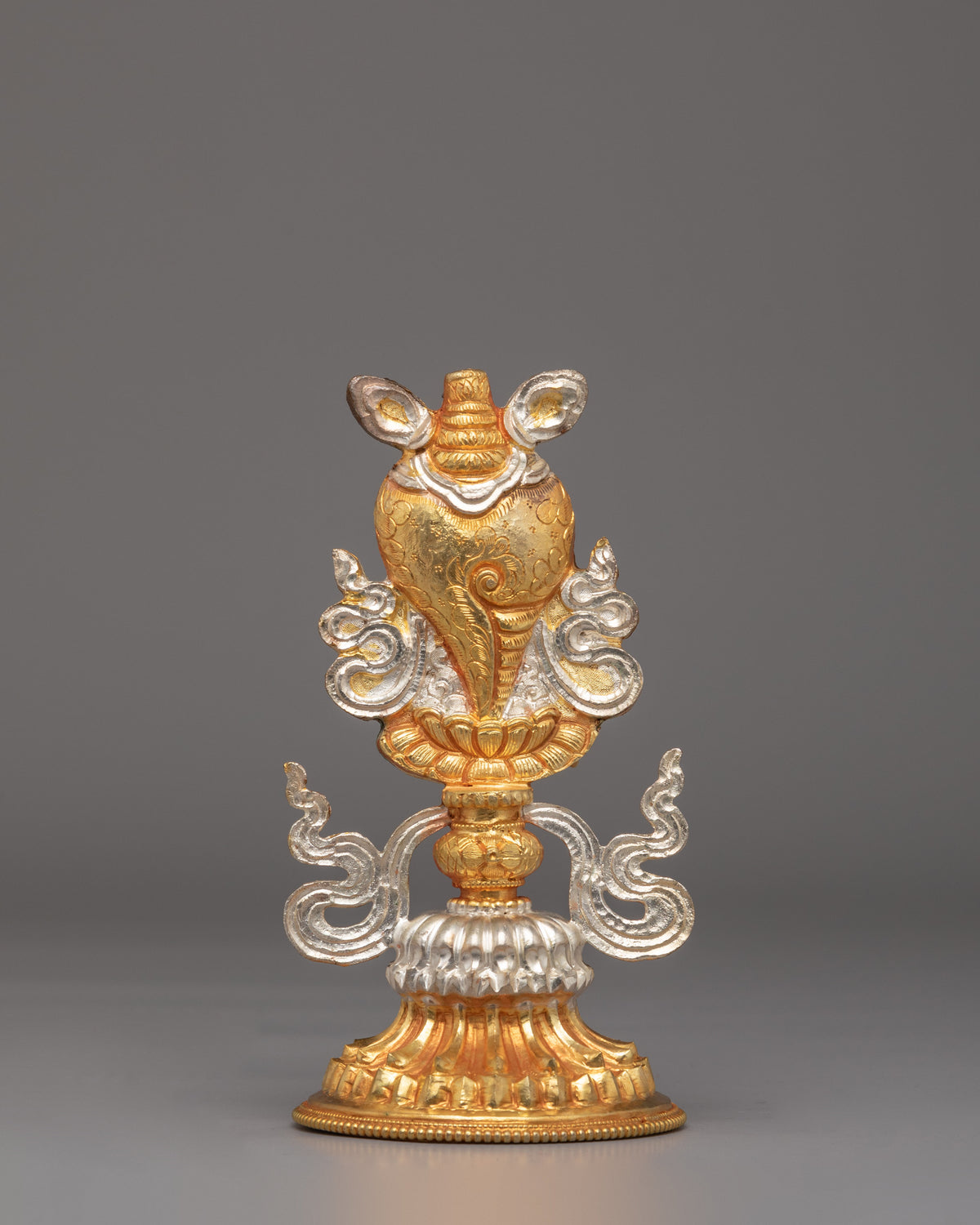 Sacred Altar Auspicious Symbols | Spiritual Significance in Buddhism