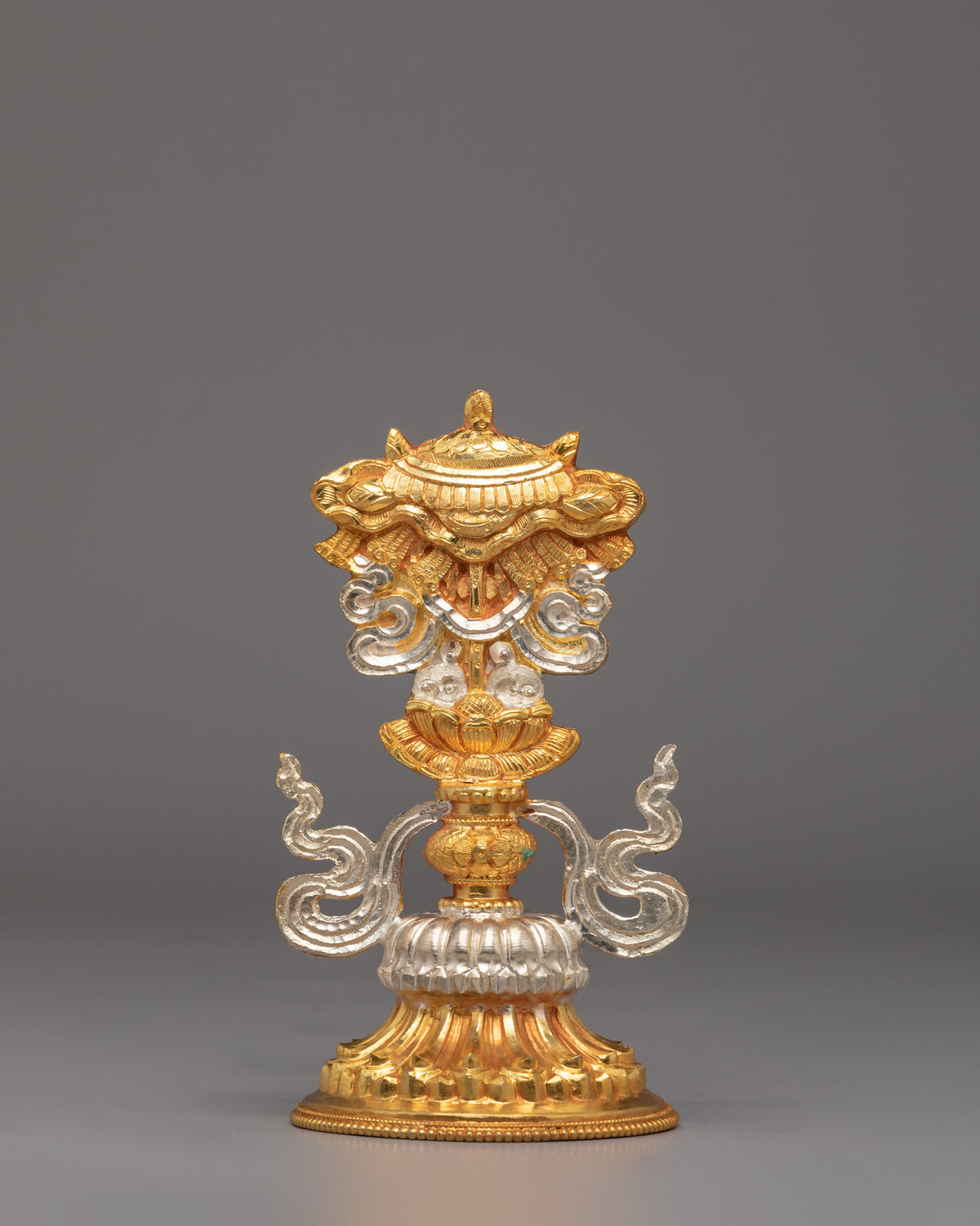 Sacred Altar Auspicious Symbols | Spiritual Significance in Buddhism