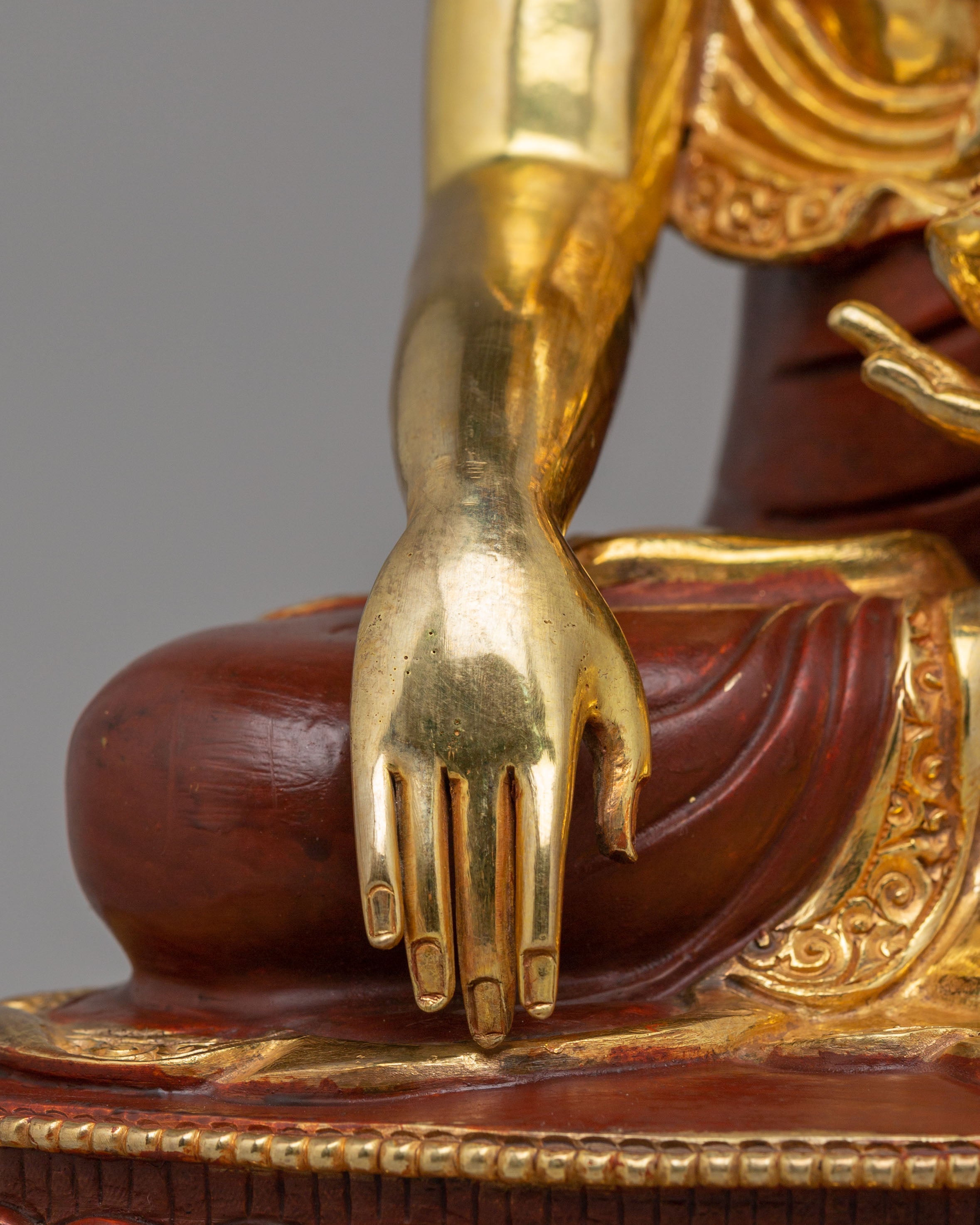 Copper Statue of Buddha Shakyamuni | Sacred Figure of Wisdom & Enlightenment