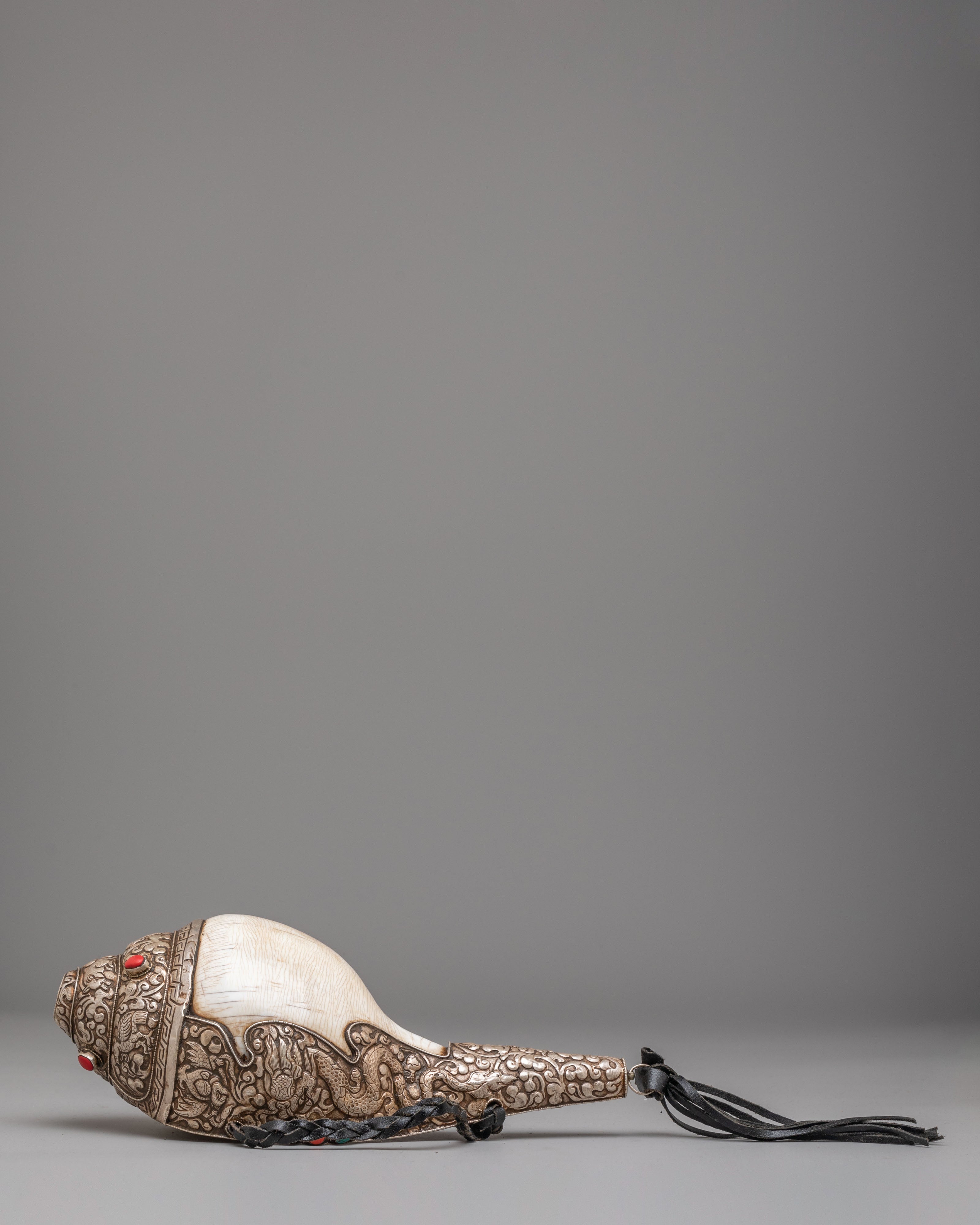 Traditional Dharma Conch Shell | Buddhist Ritual Object for Meditation
