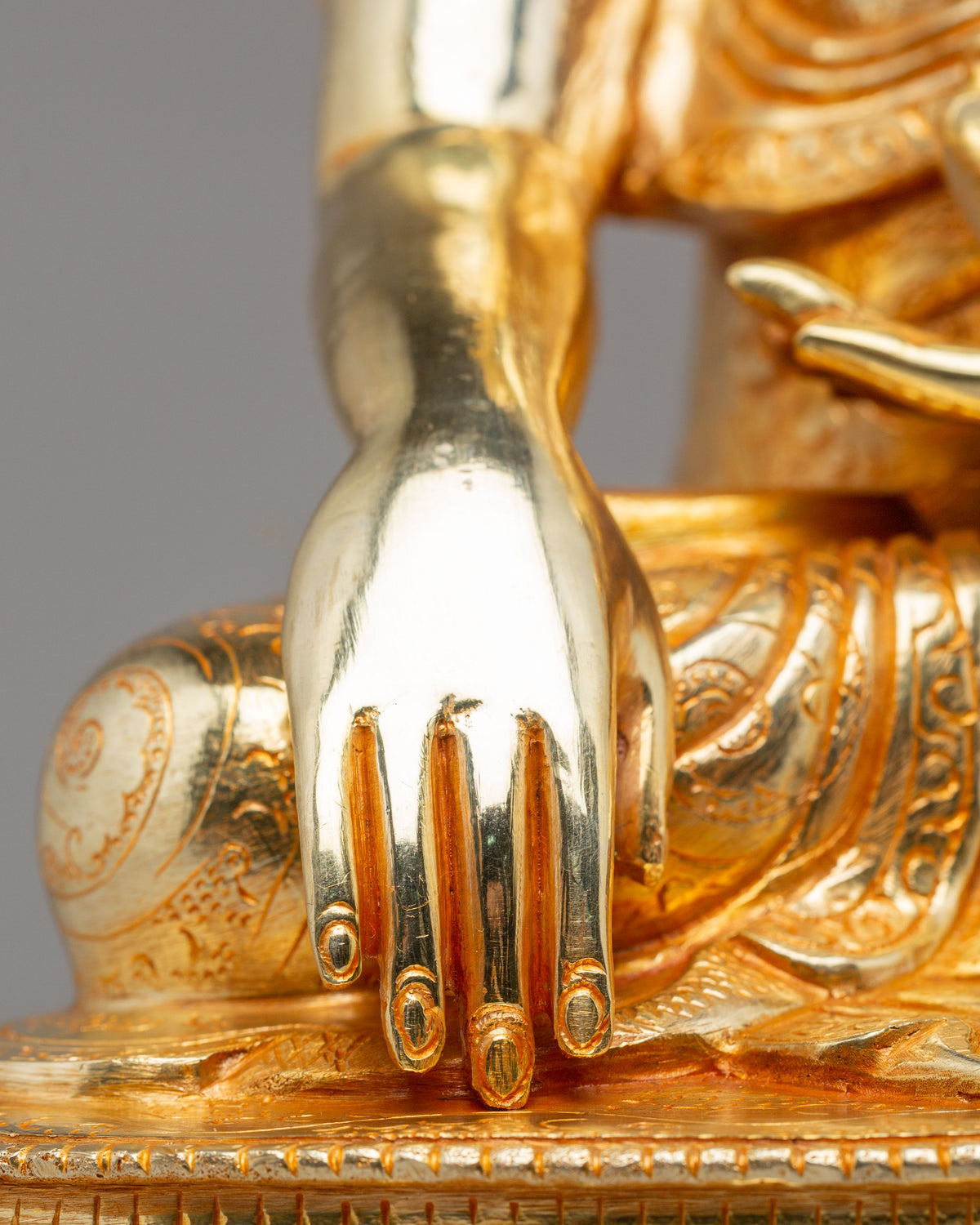 Earth Touching Shakyamuni Buddha Statue | 22K Gold Buddhist Sculpture