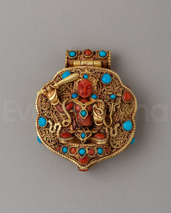 Ghau Locket