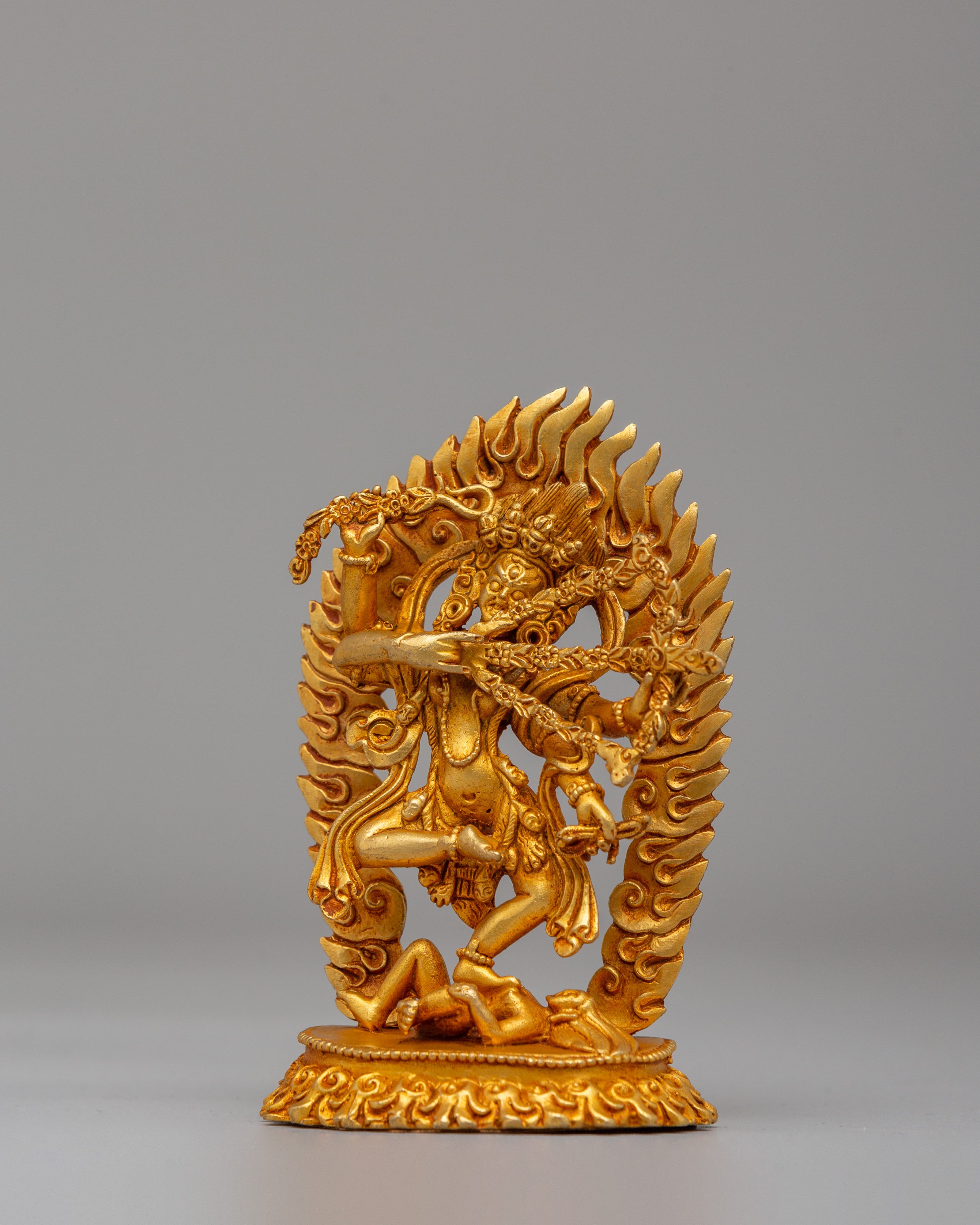Divine Dakini Kurukulla Statue | Tibetan Buddhist Goddess of Magnetism