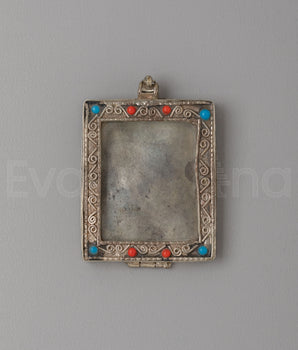 Himalayan Buddhist Tibetan Locket | Spiritual Protection Talisman