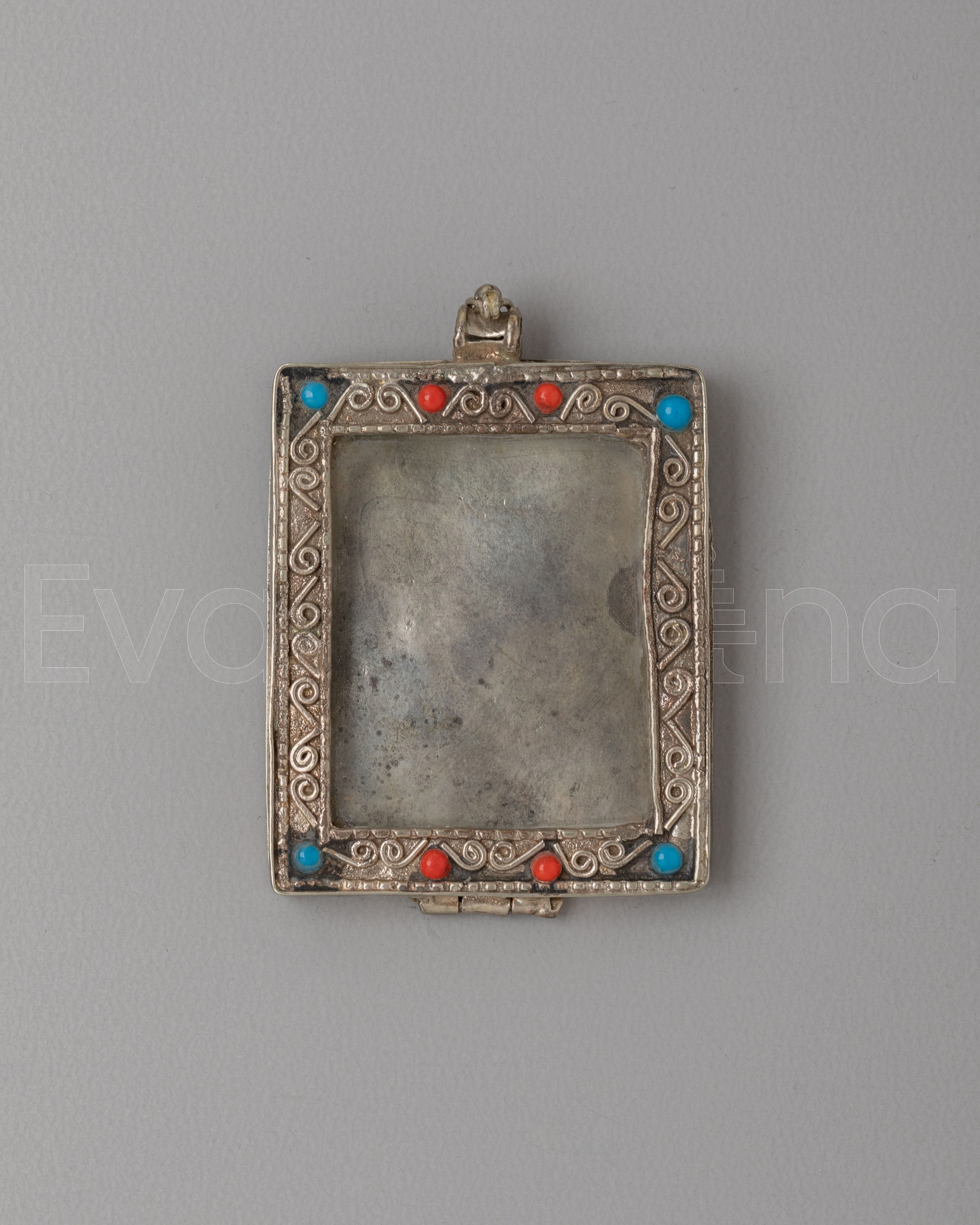 Himalayan Buddhist Tibetan Locket | Spiritual Protection Talisman