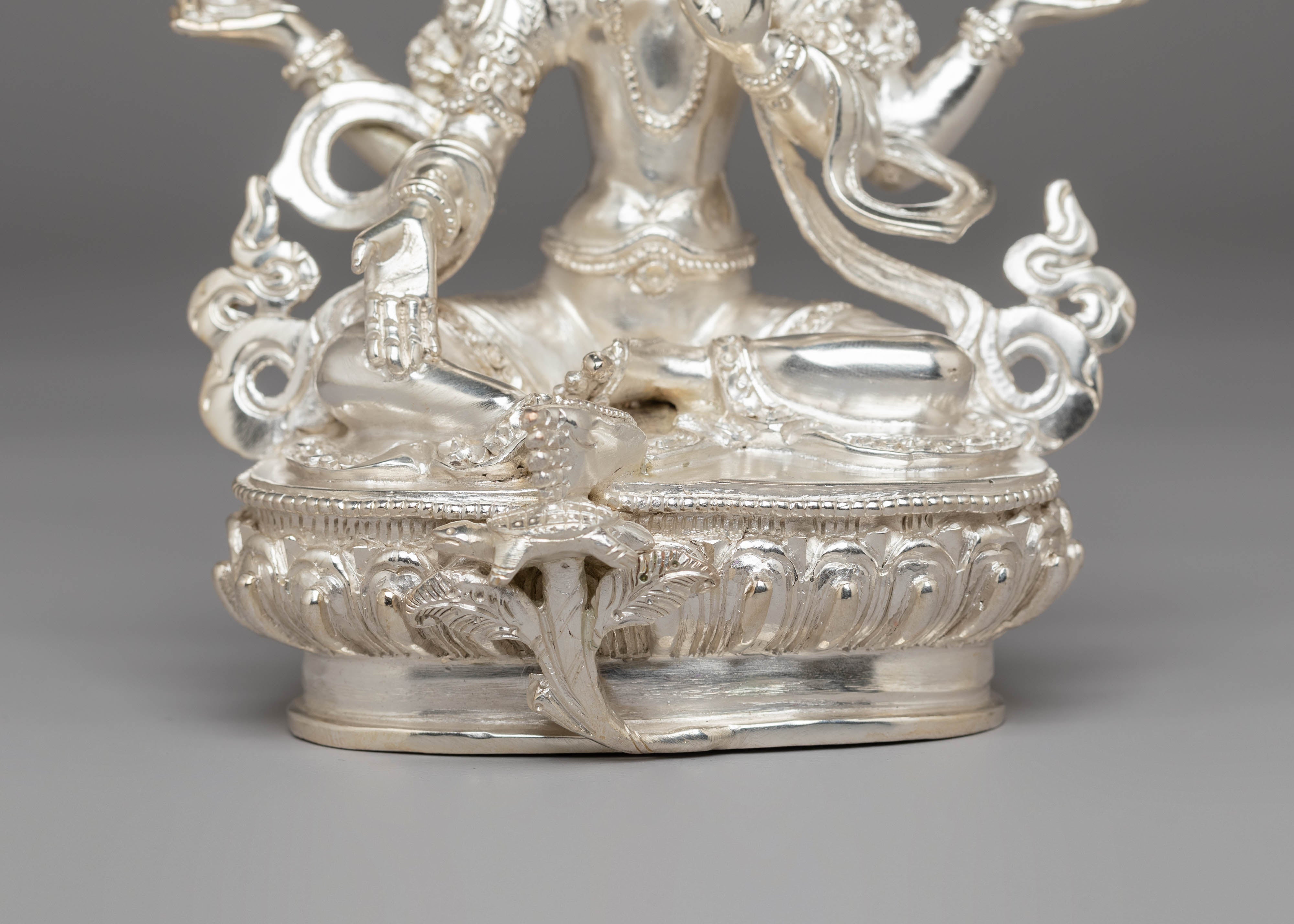 Handcrafted Silver Hindu Deity Laxmi | The Goddess of Wealth