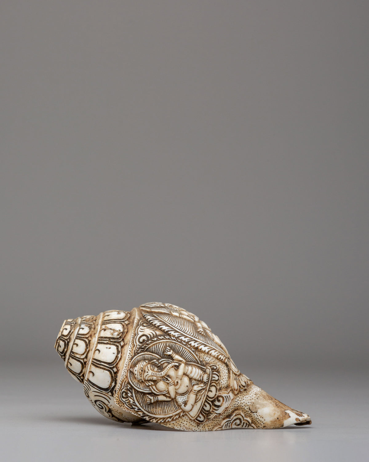 Handcrafted Ganesha Conch for Rituals | Sacred Offering Shell